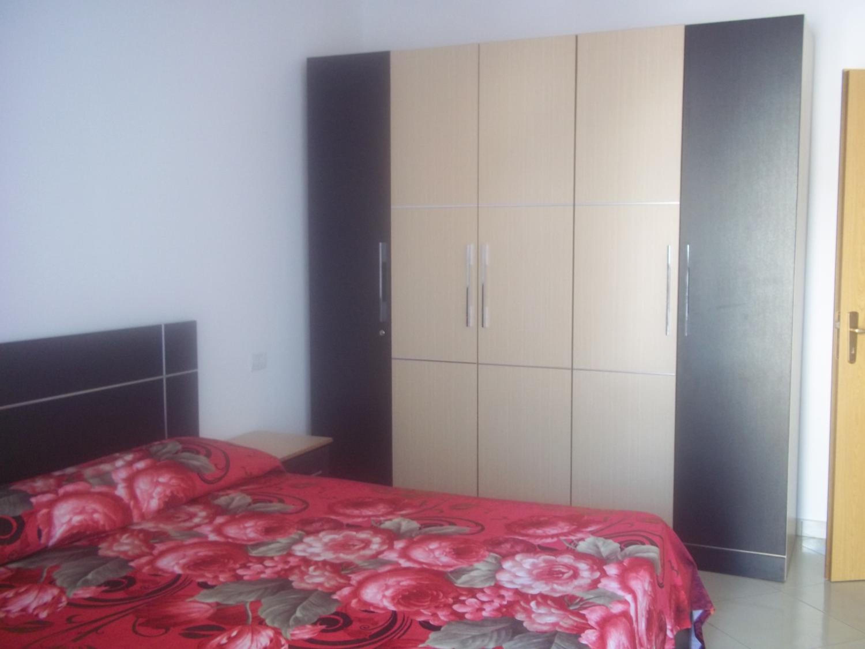 Deluxe One-Bedroom Apartment with Sea View and Balcony