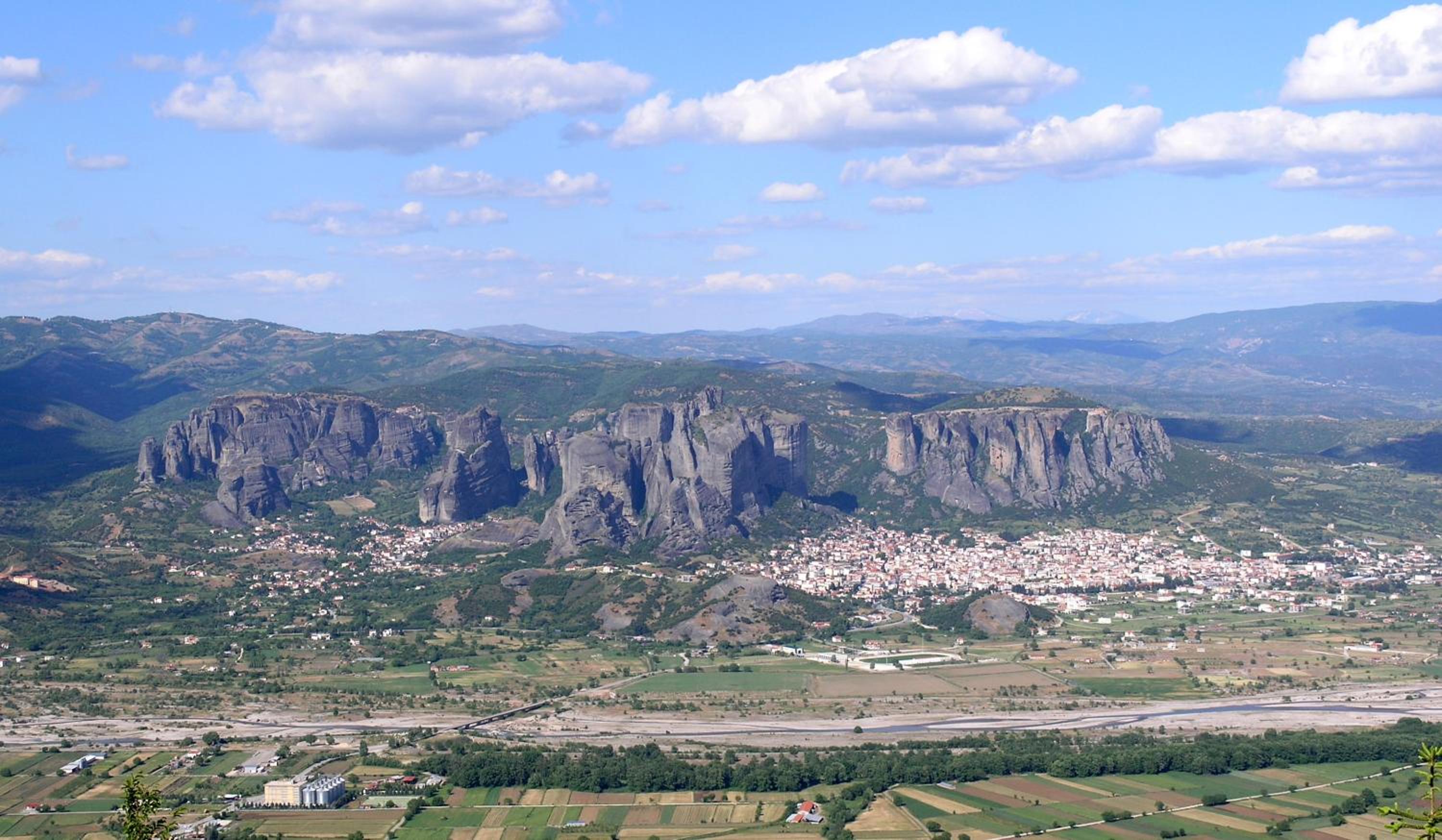 Triple Room with Balcony and Meteora View - Photo 2