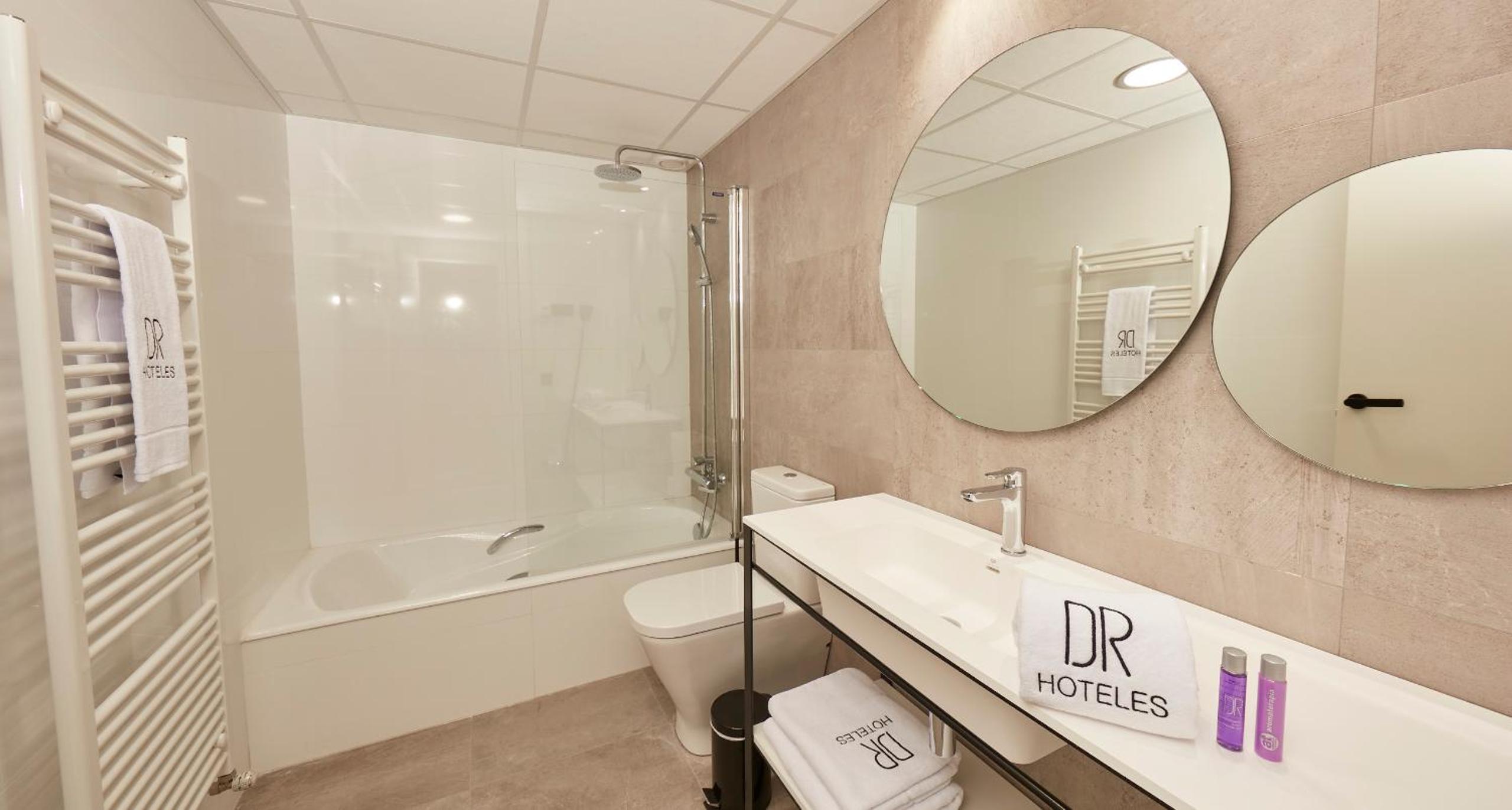 Superior Studio with Balcony (2-3 adults)