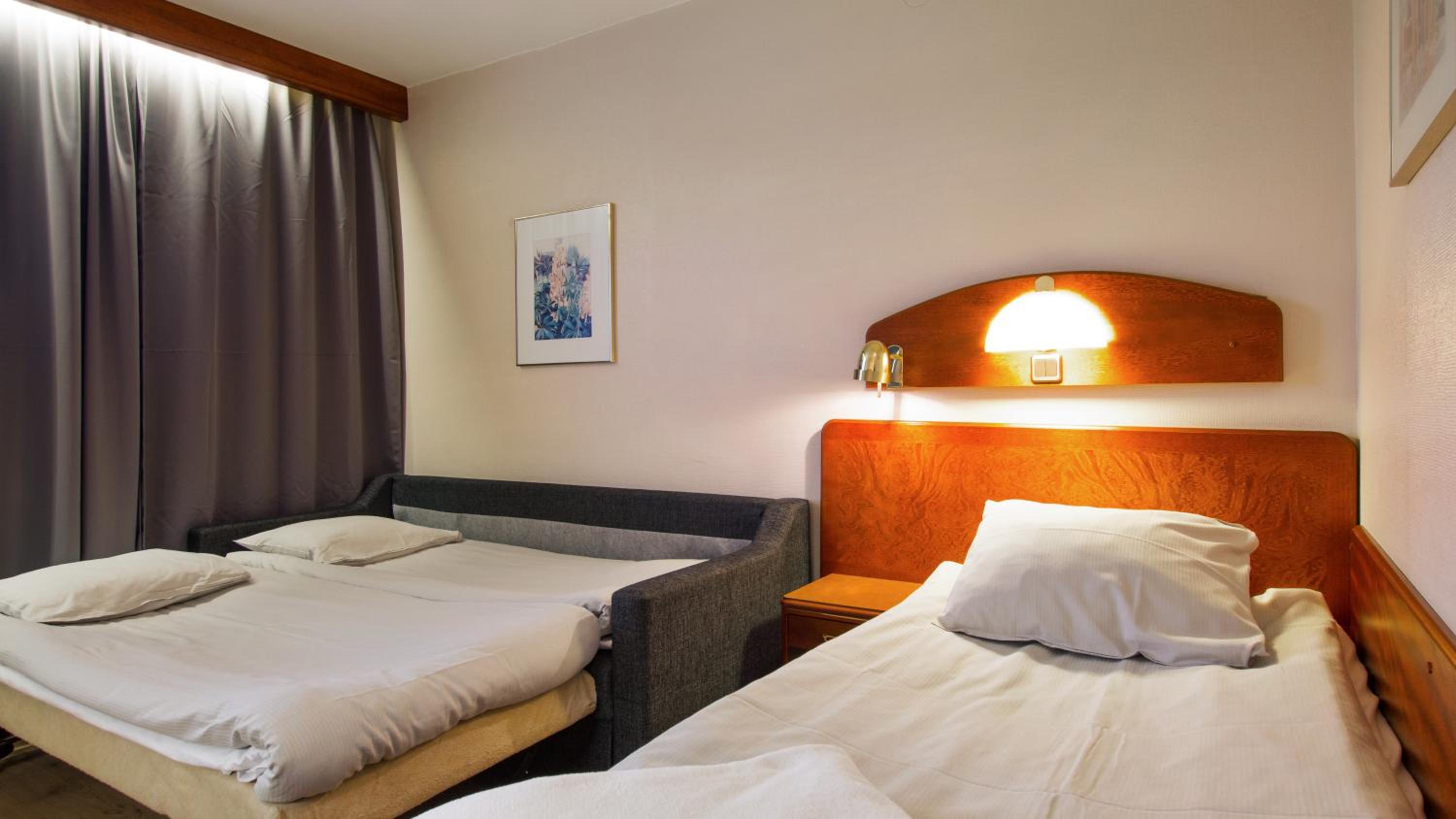 Single Room with Sofa Bed - Non-Smoking - Photo 9