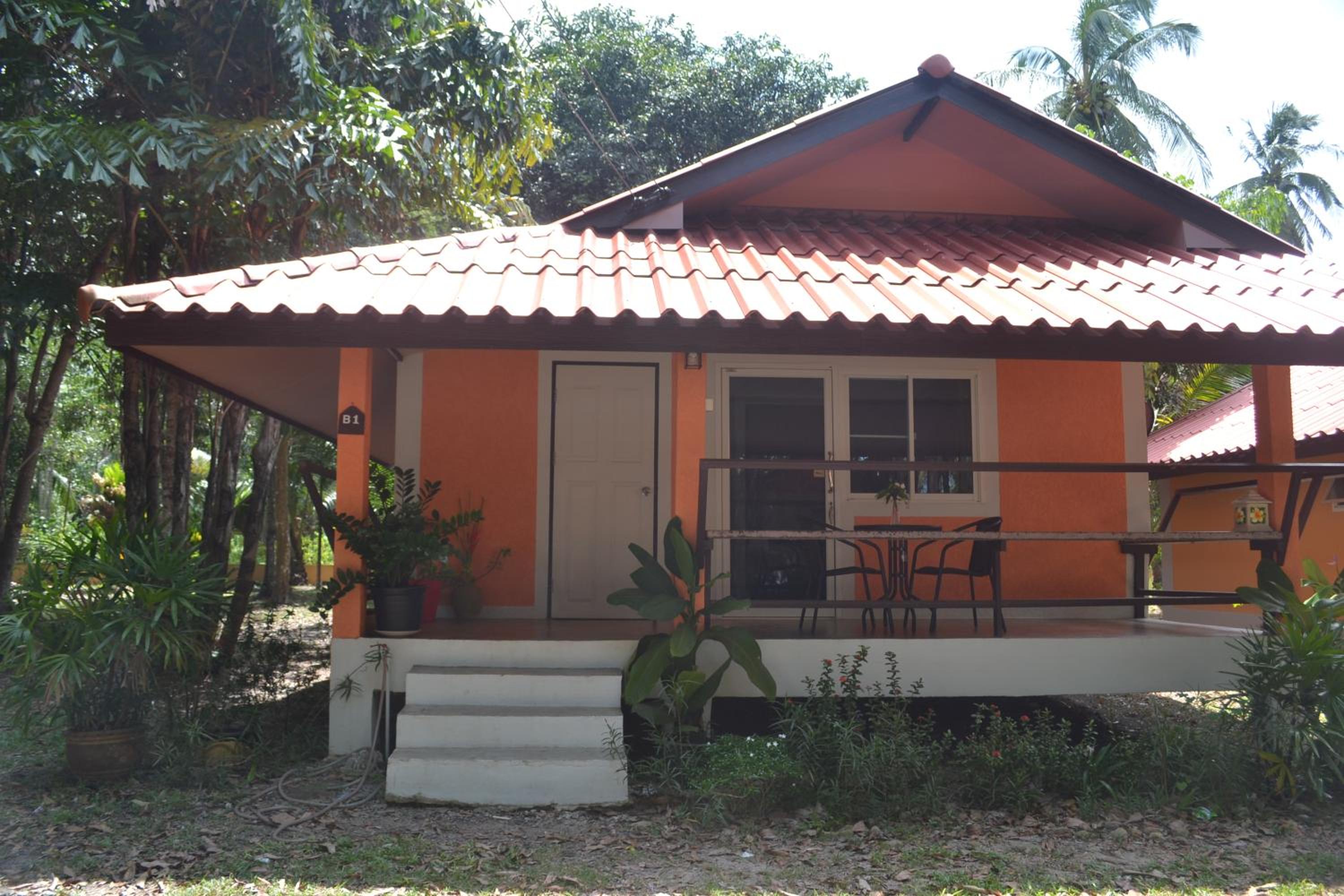 Deluxe Bungalow photo 2