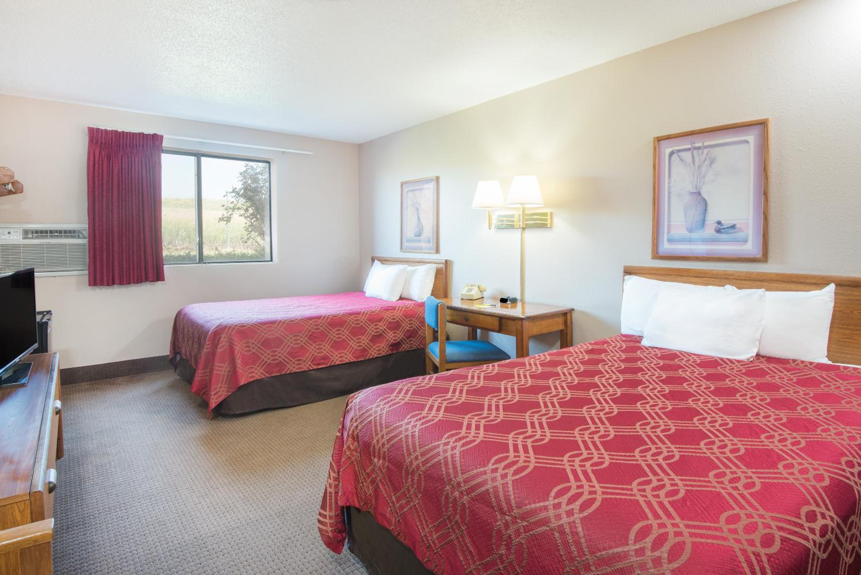 Double Room with Two Double Beds - Non-Smoking - Photo 1