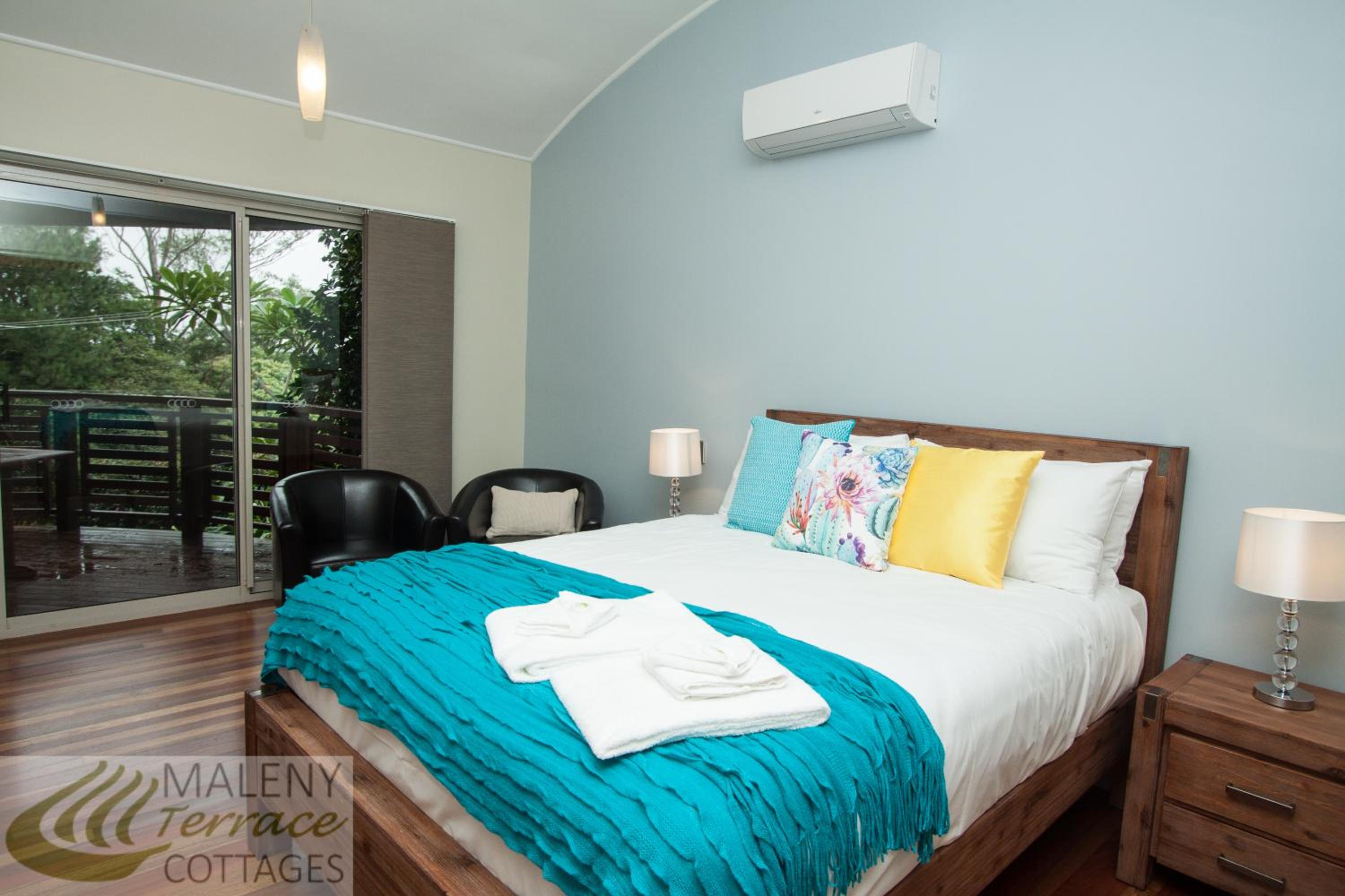 Deluxe Queen Room - Photo 4