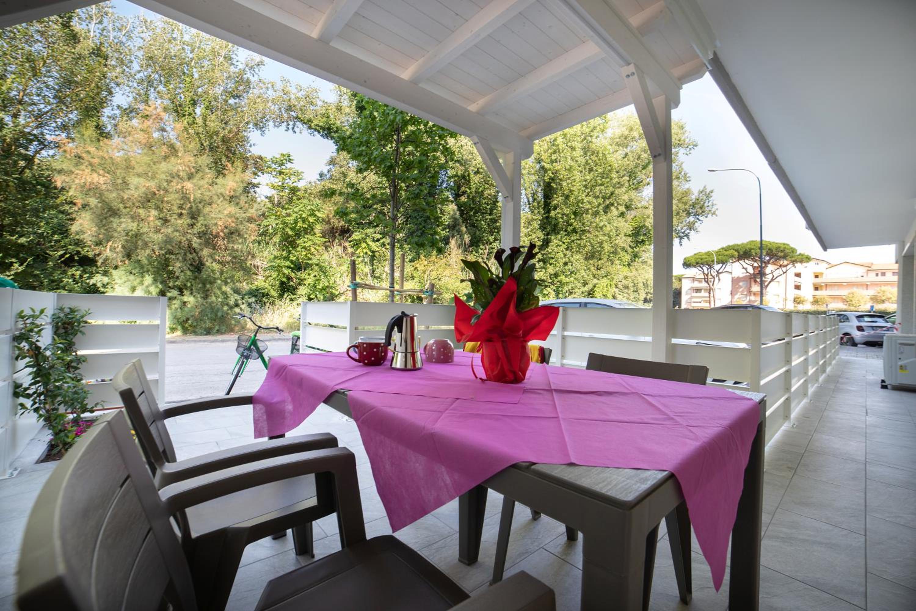 Two-Bedroom Deluxe Apartment with Garden View