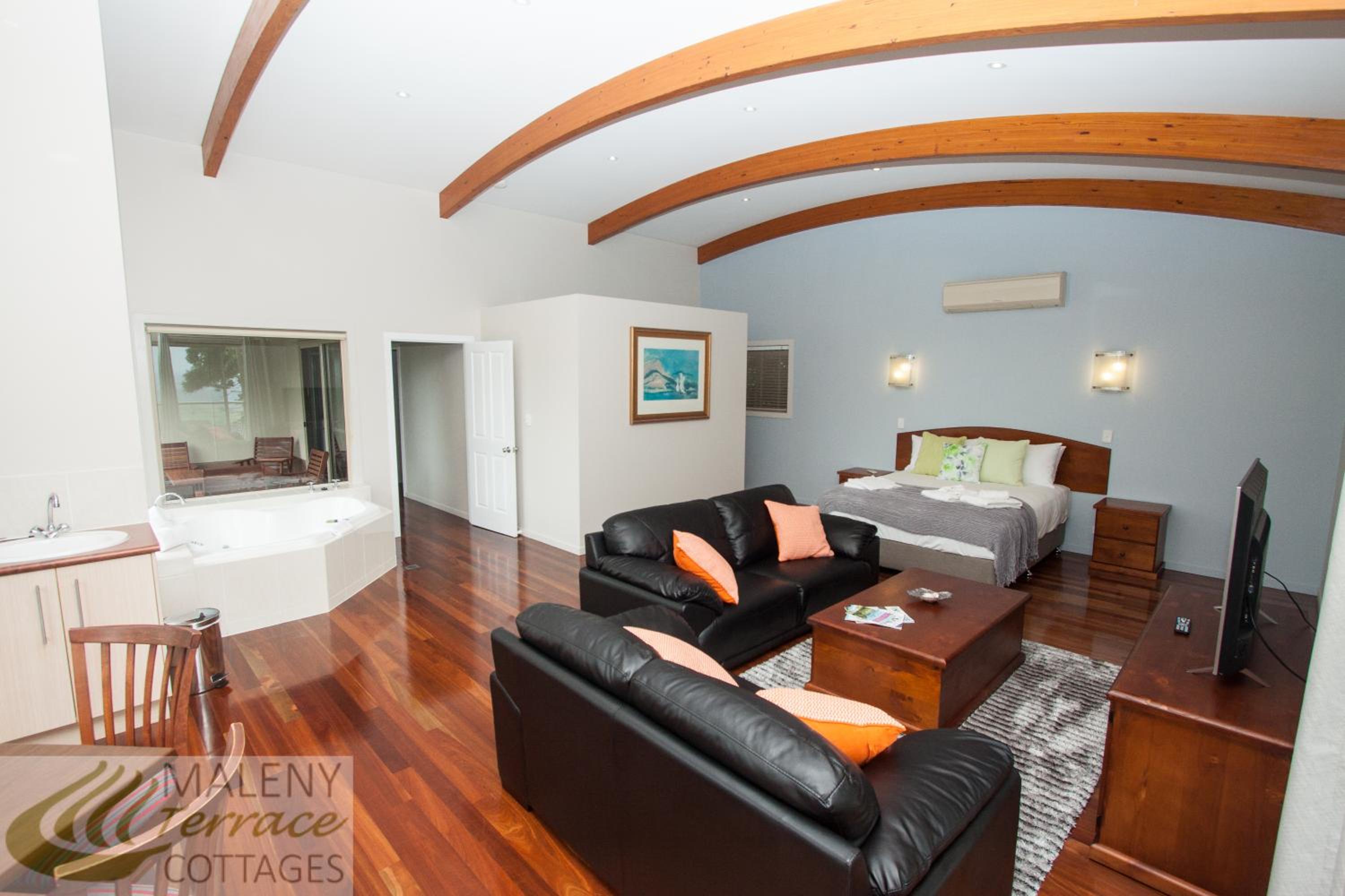 Two-Bedroom Villa - Photo 2