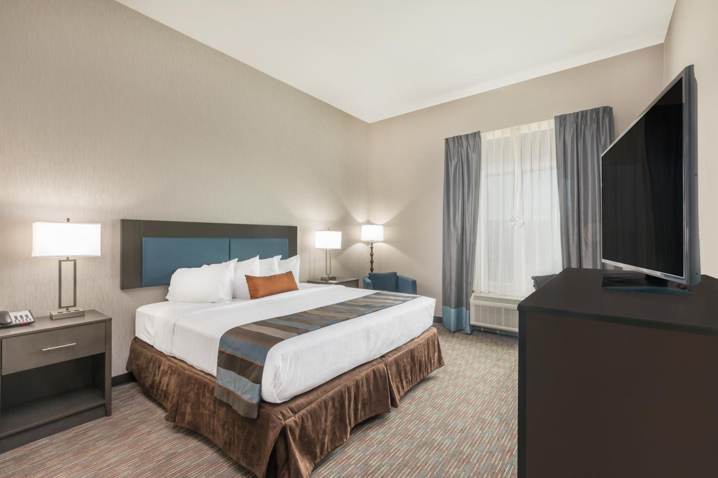 King Room - Non-Smoking - Photo 2