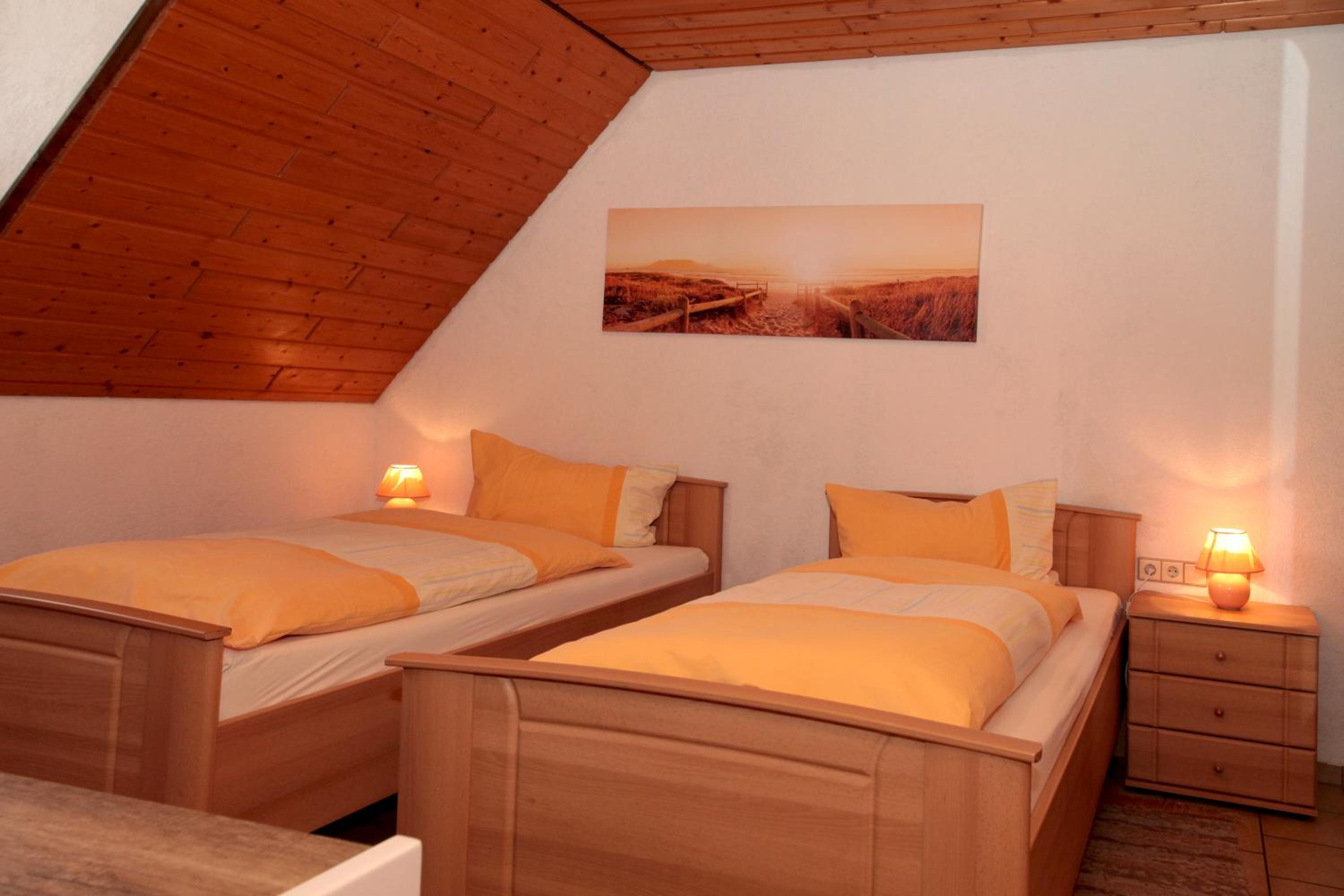 Twin Room - Photo 5