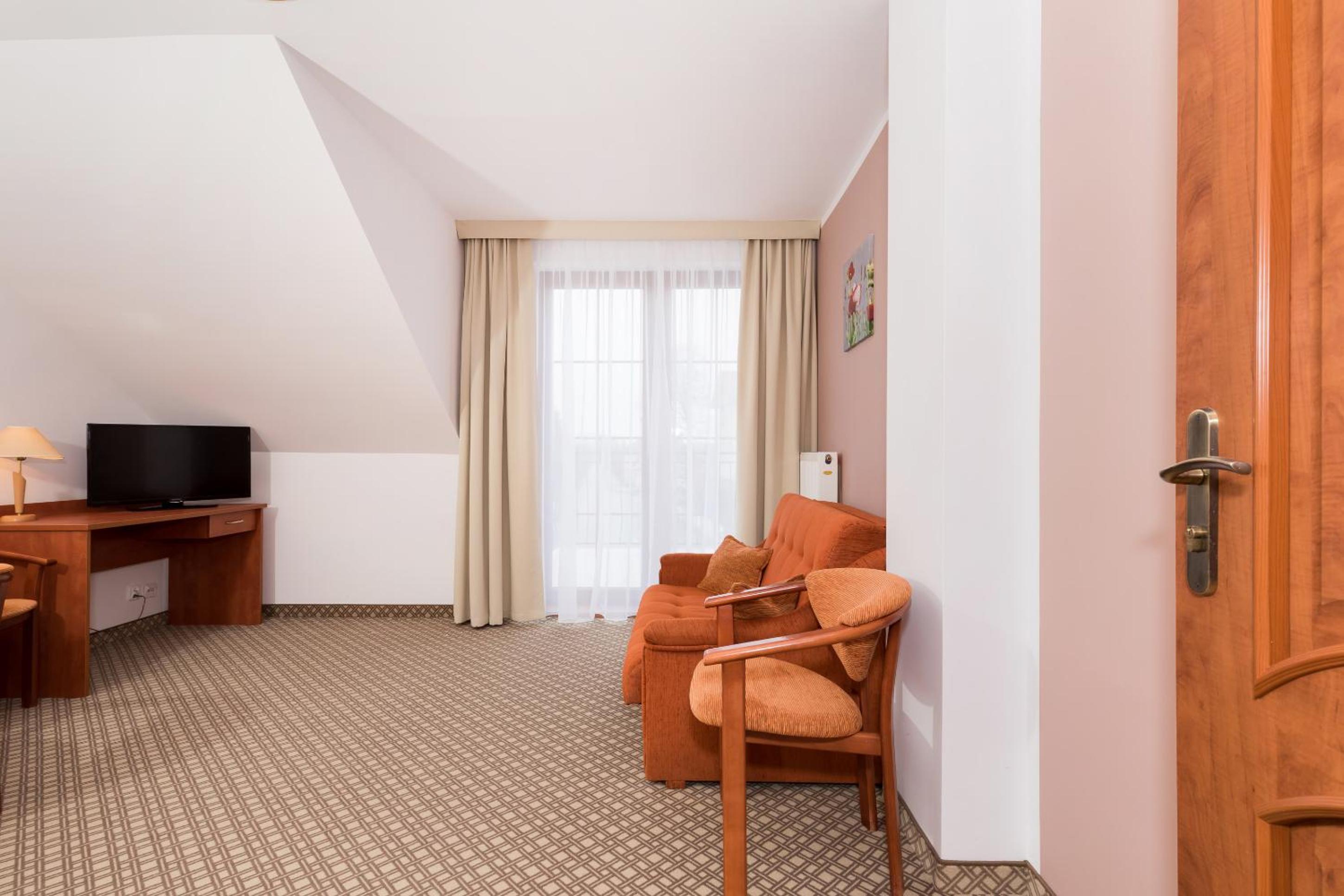 Apartment (4 Adults) - Photo 17