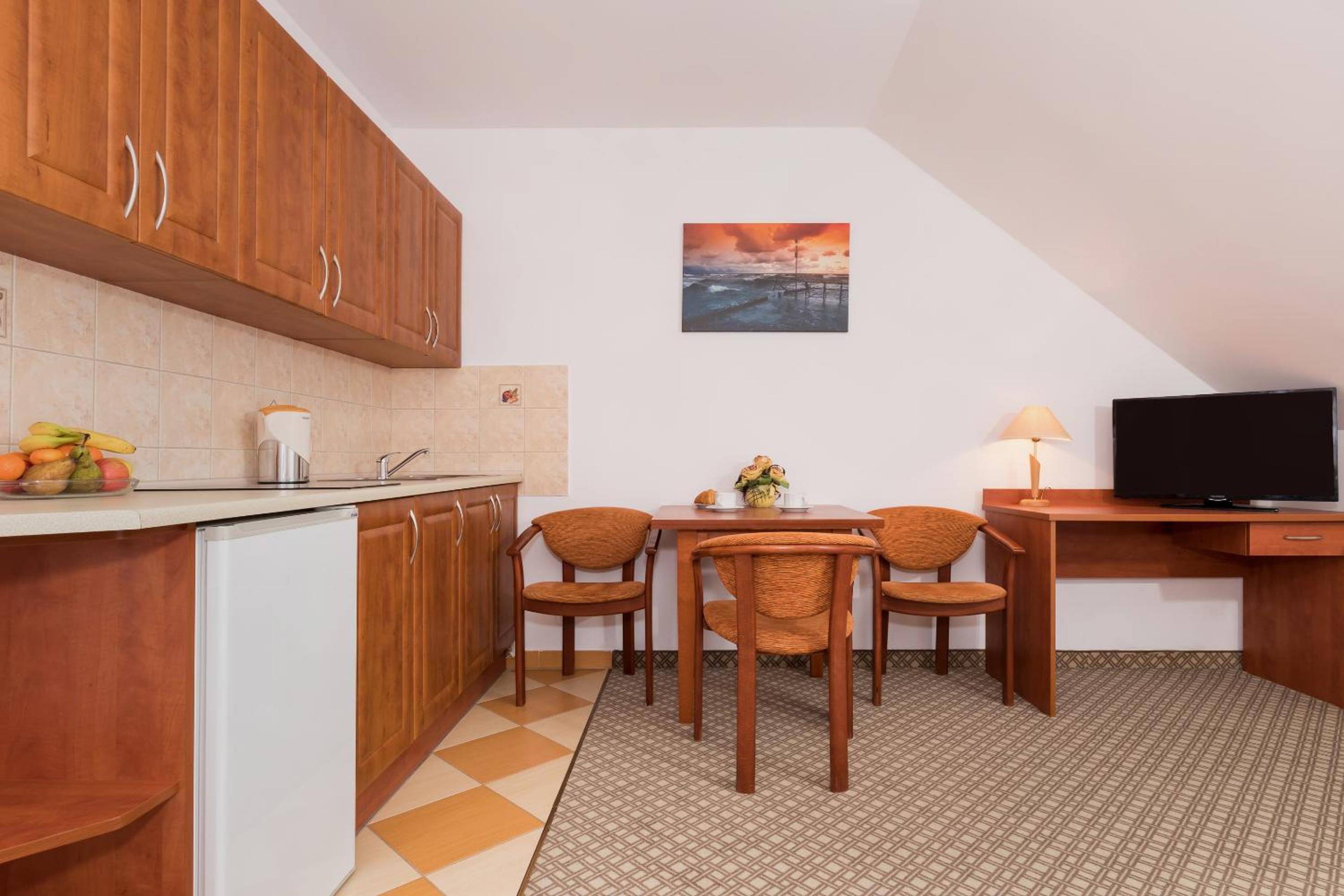 Apartment (4 Adults) - Photo 16