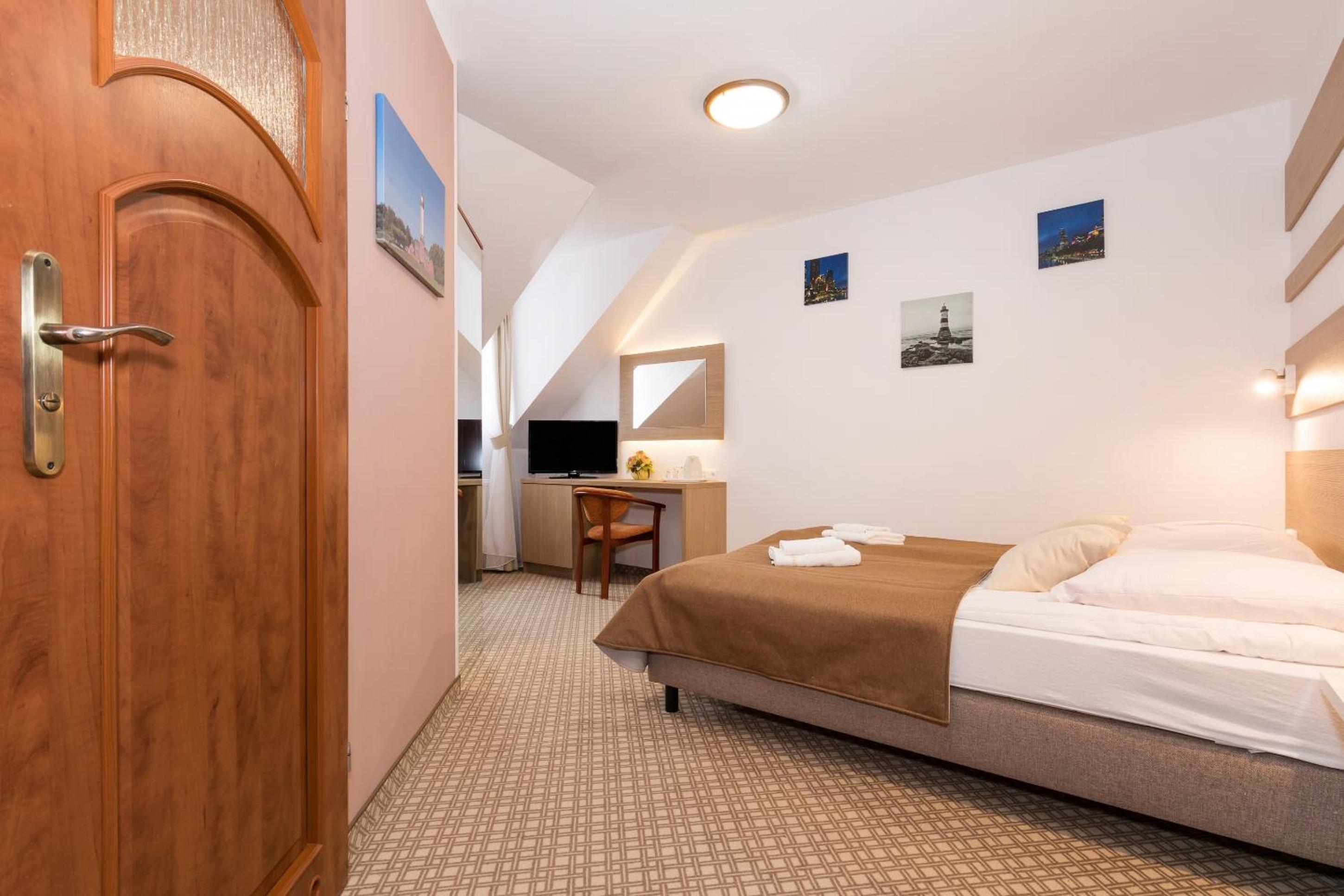 Double Room - Photo 5
