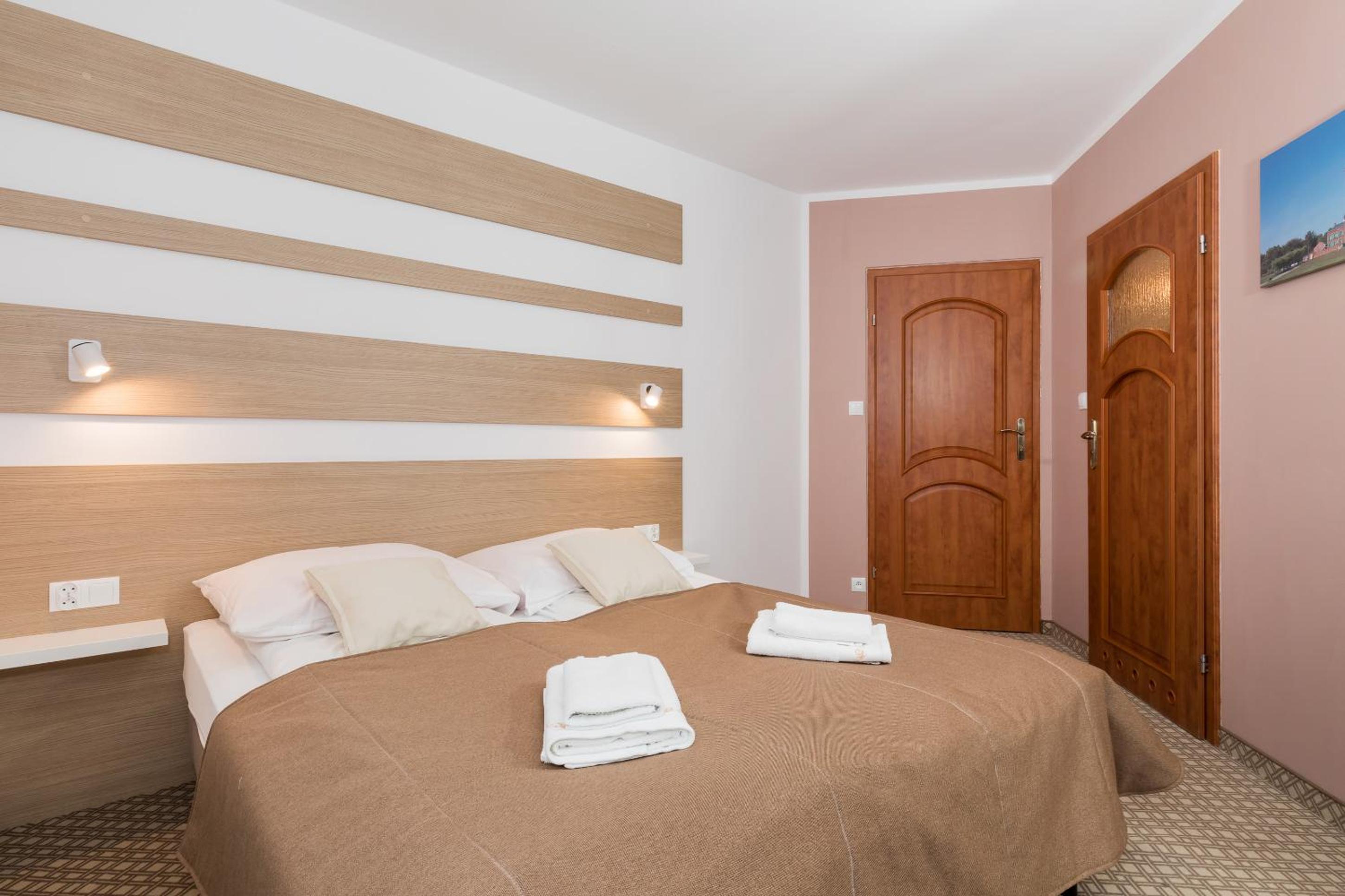 Double Room - Photo 4