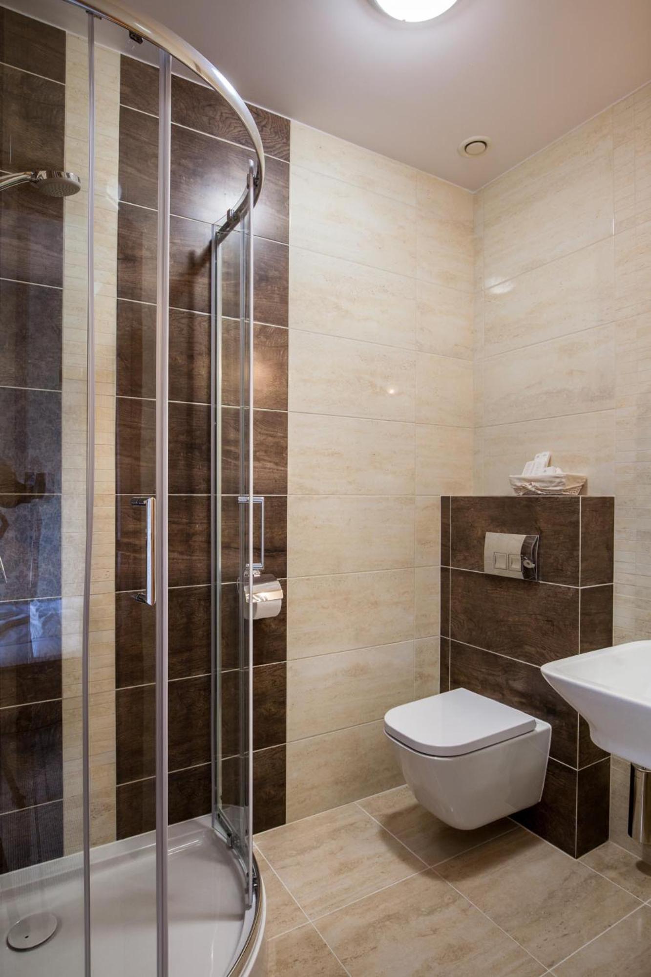 Small Twin Room - Photo 2