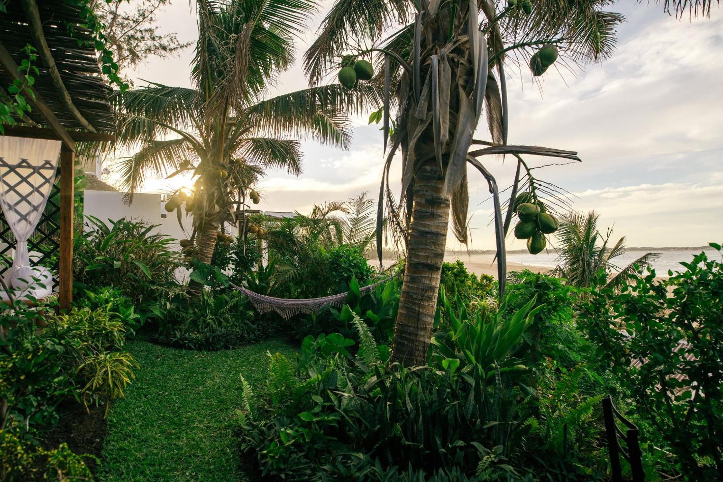 Deluxe Double or Twin Room with Sea View photo 3