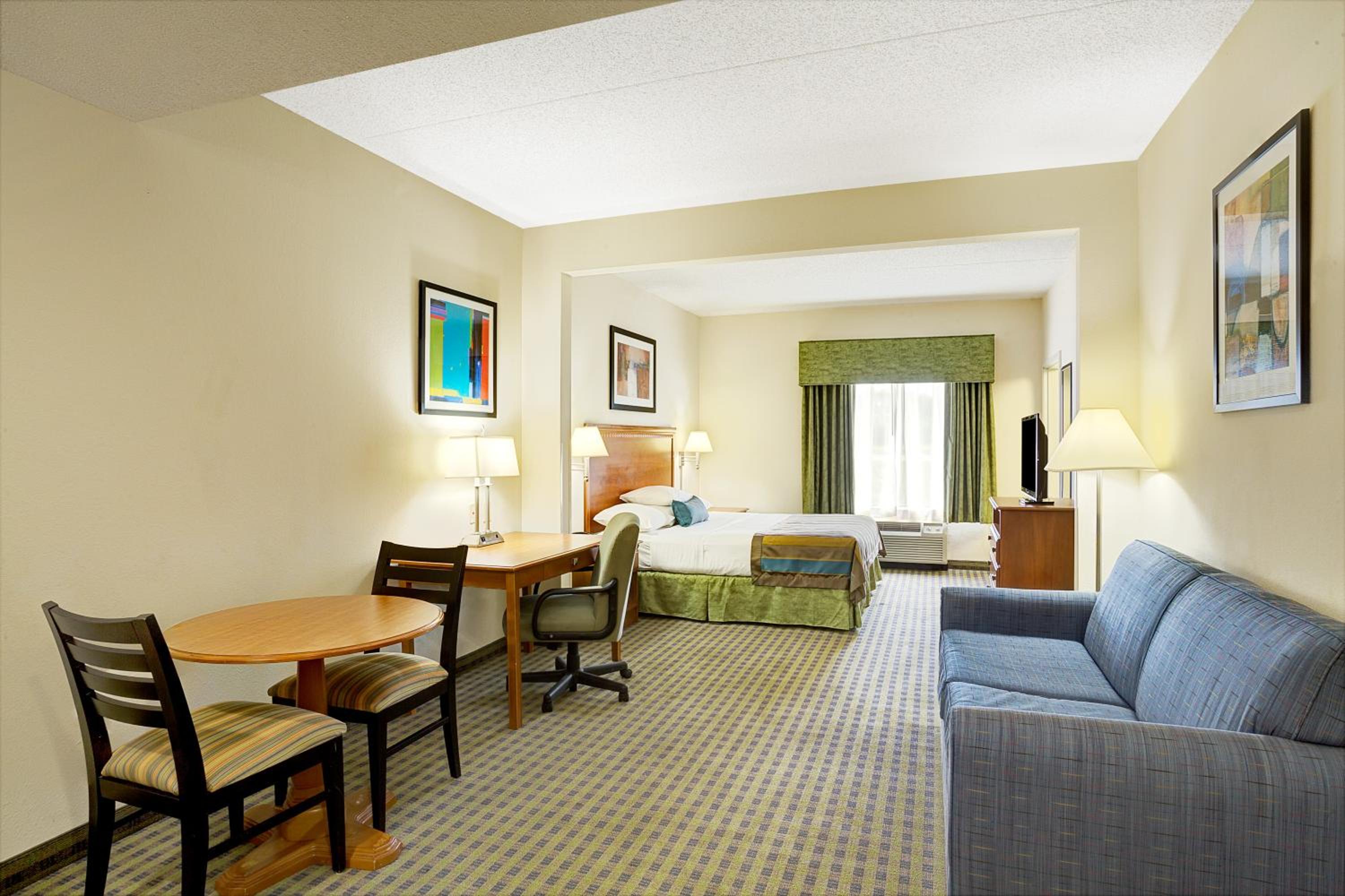 Deluxe King Studio Suite - Non-Smoking - Photo 5