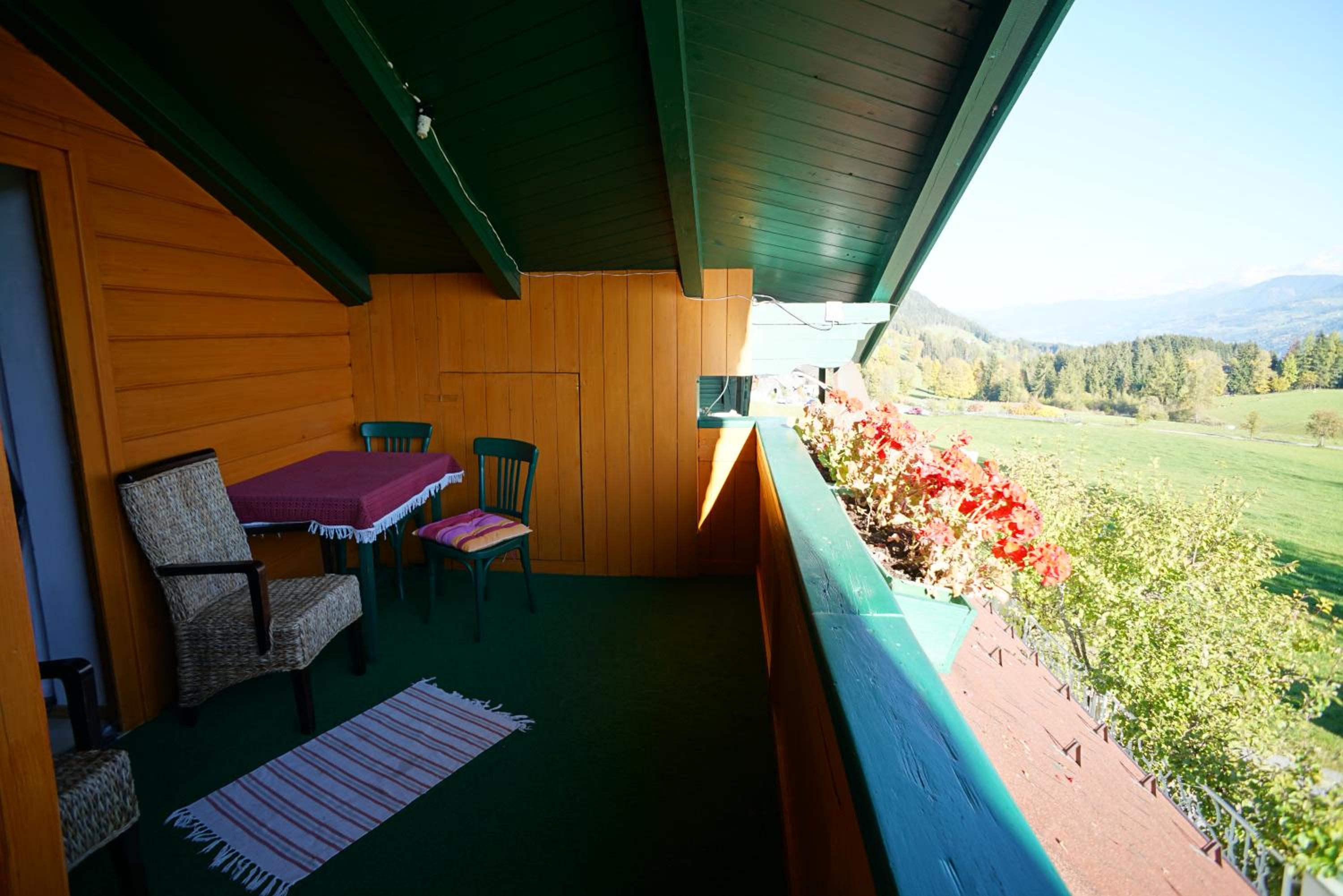 Apartment with Balcony photo 2