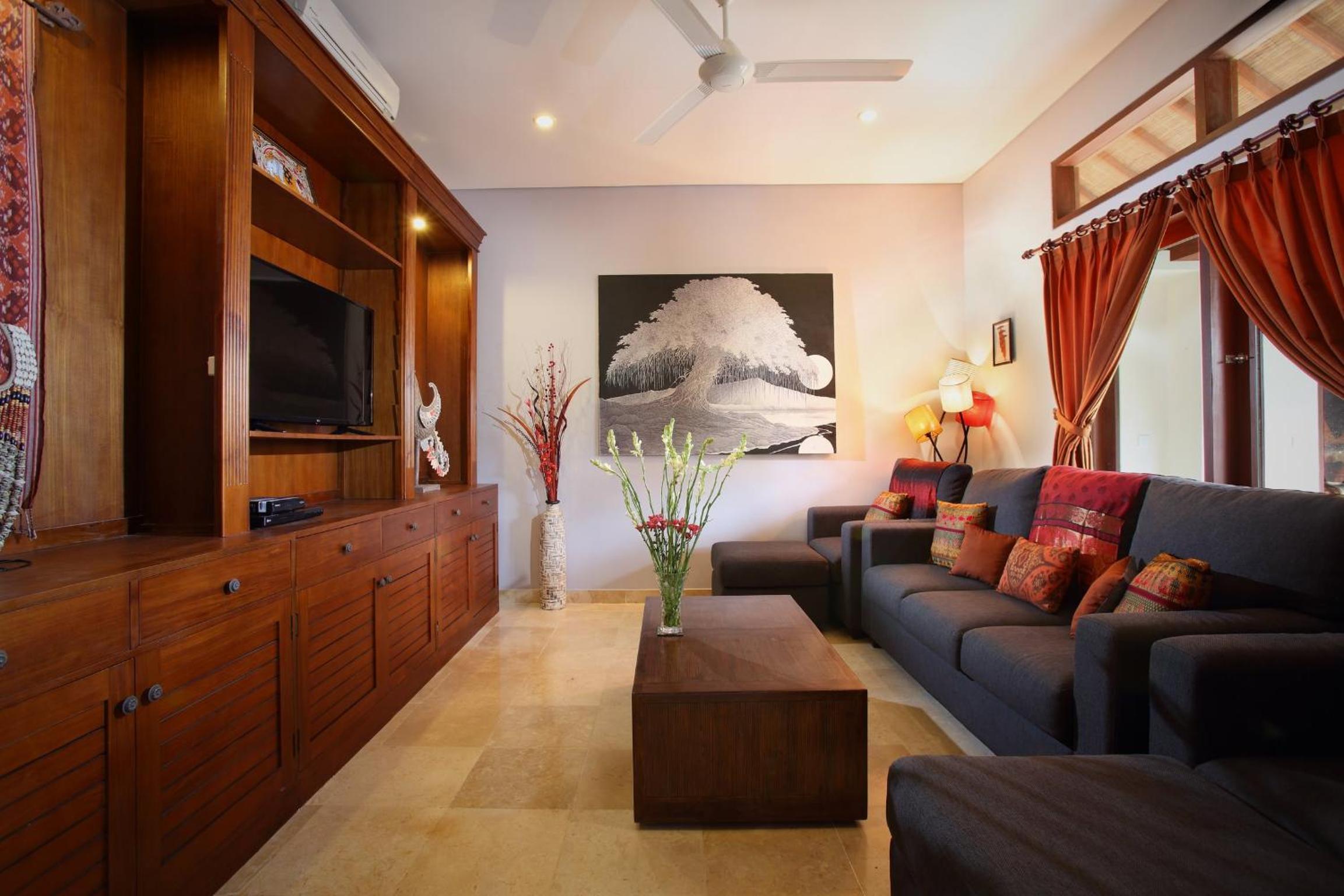 Solera Three-Bedroom Villa with Private Pool thumbnail 5