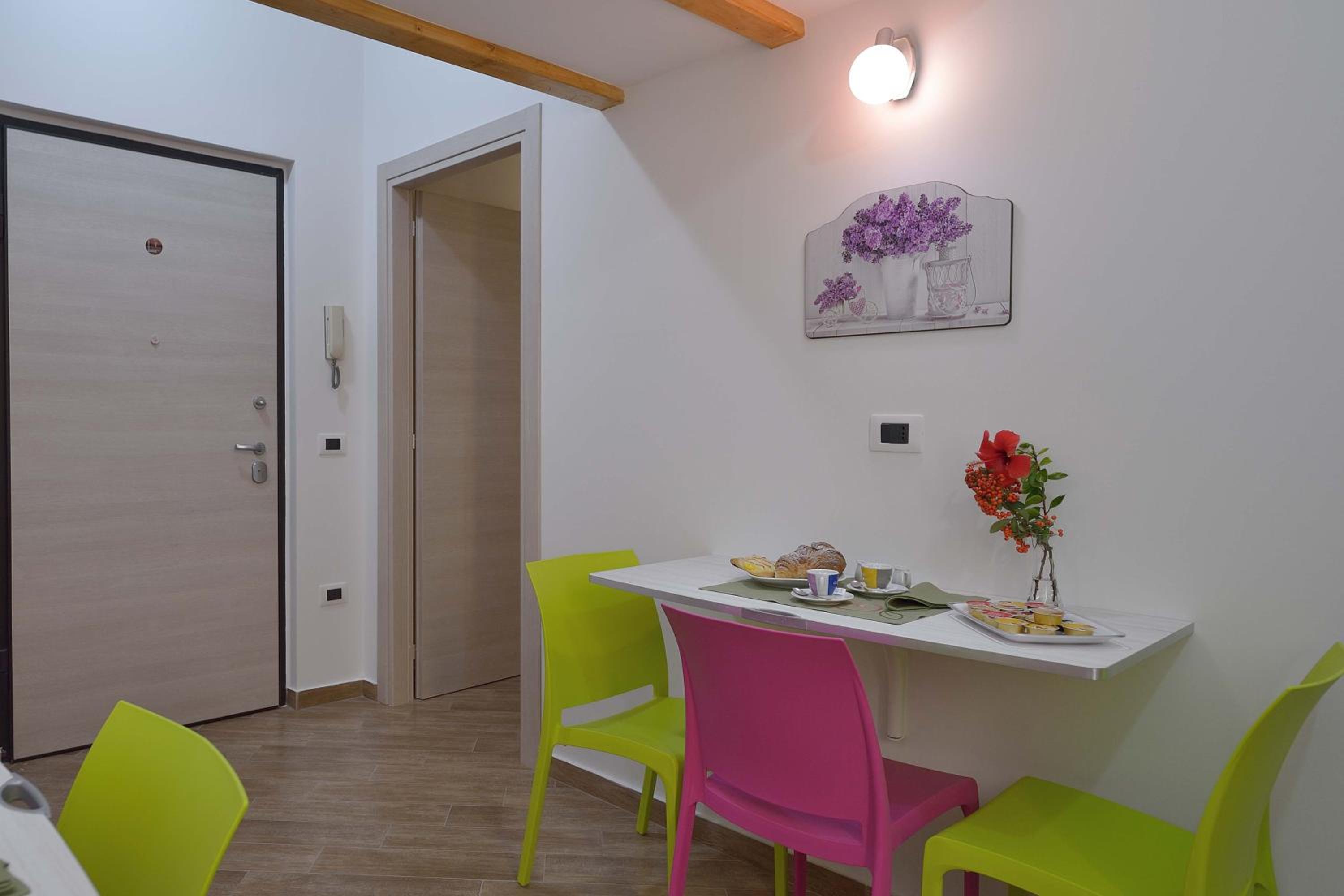 Triple Room with Private Bathroom - Photo 23