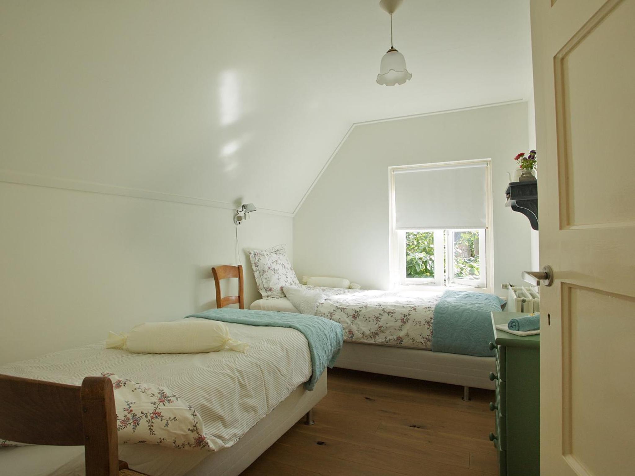 Small Twin Room photo 1