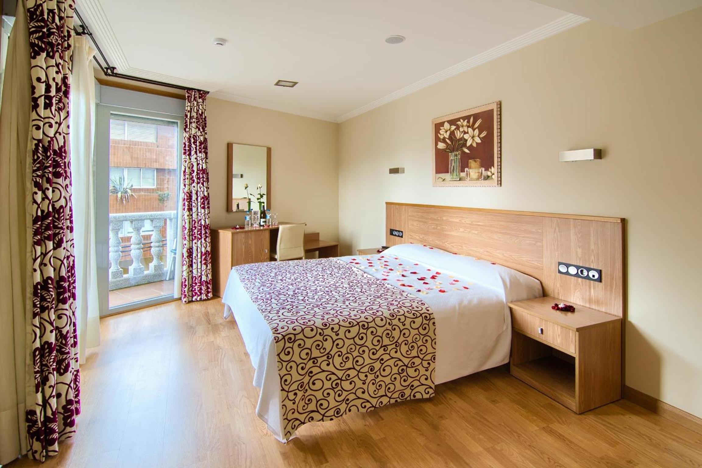 Superior Double or Twin Room - Photo 5