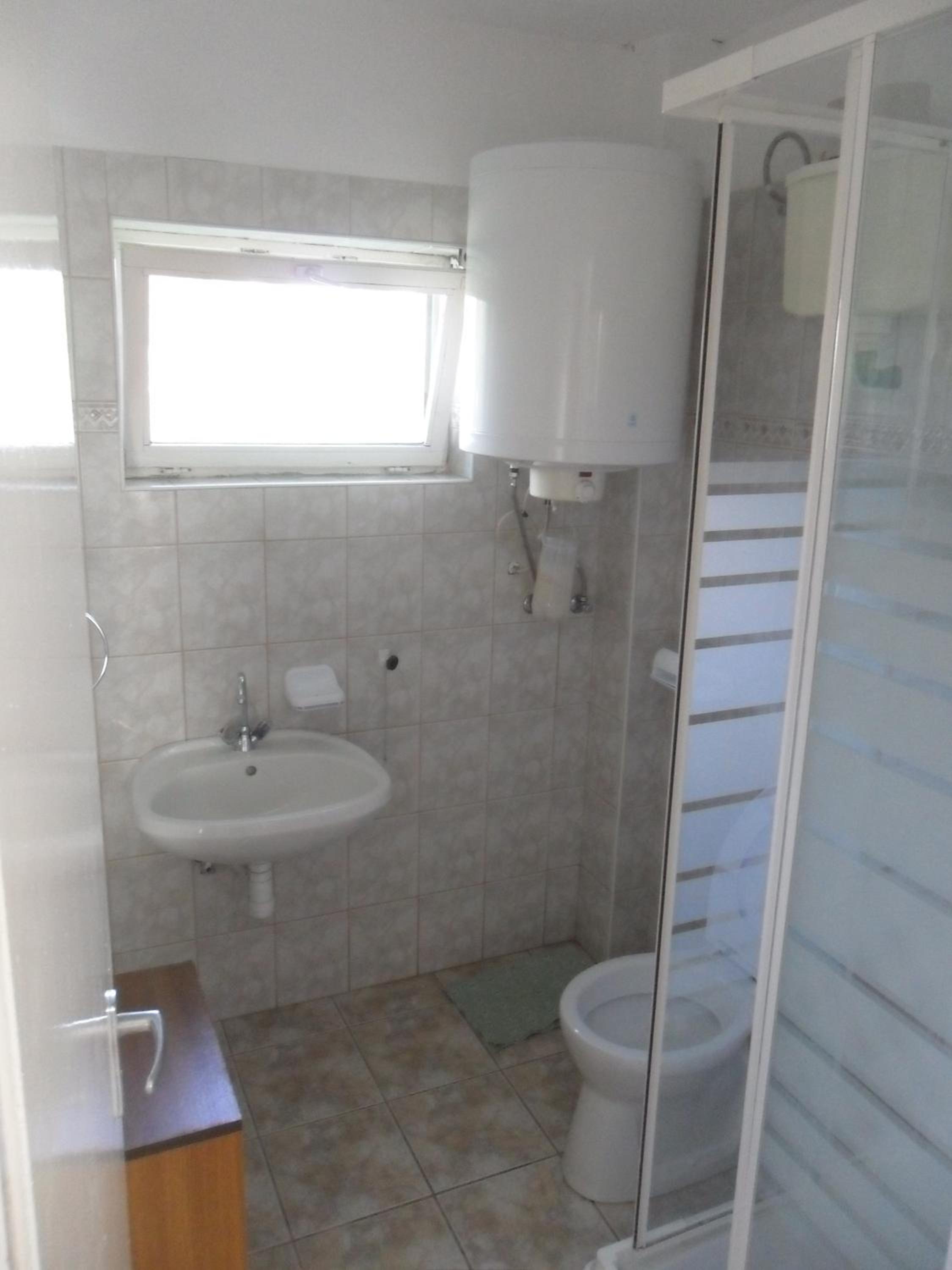 Apartment - Ground Floor photo 2