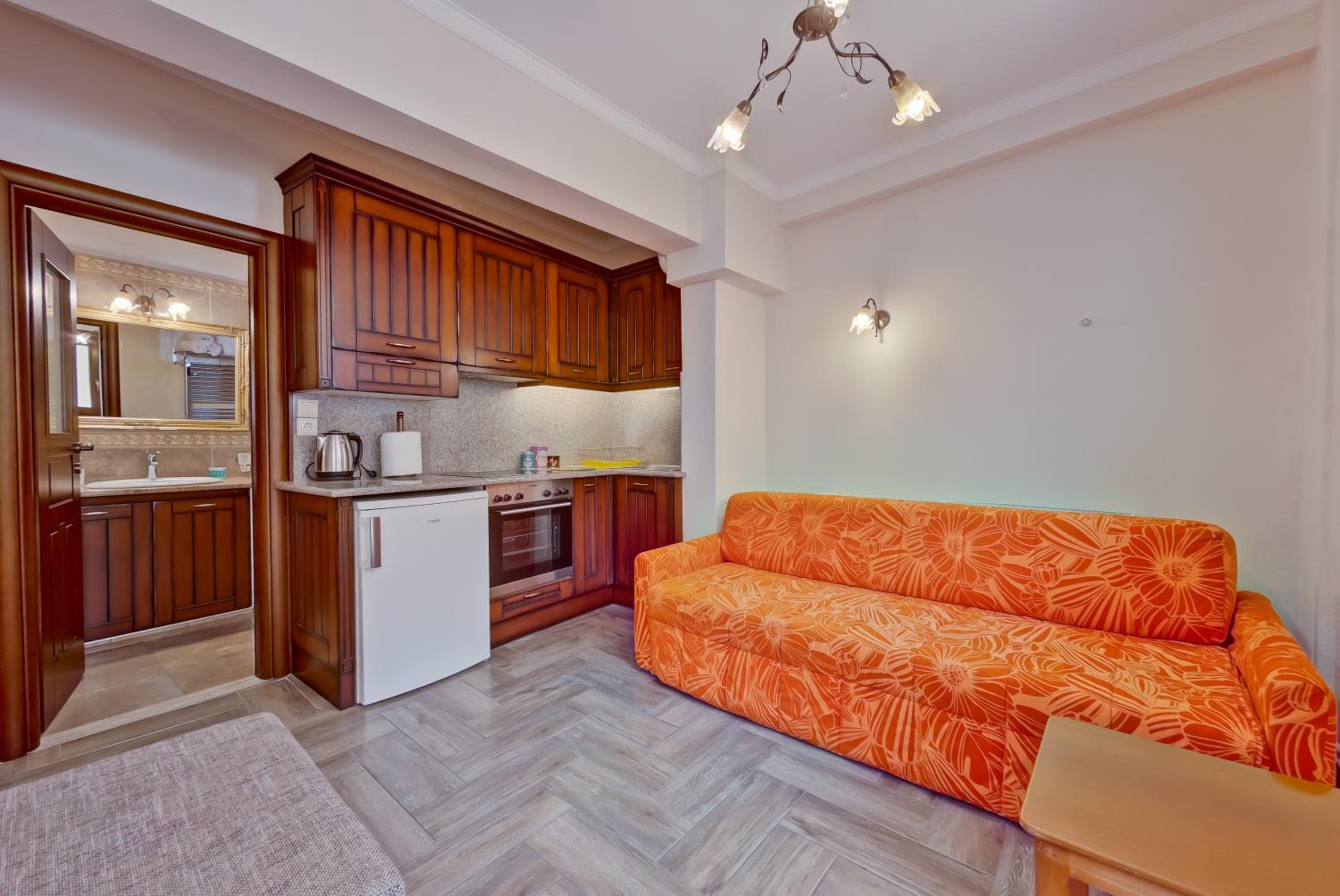 Family Apartment with Terrace and Side Meteora View - Photo 10