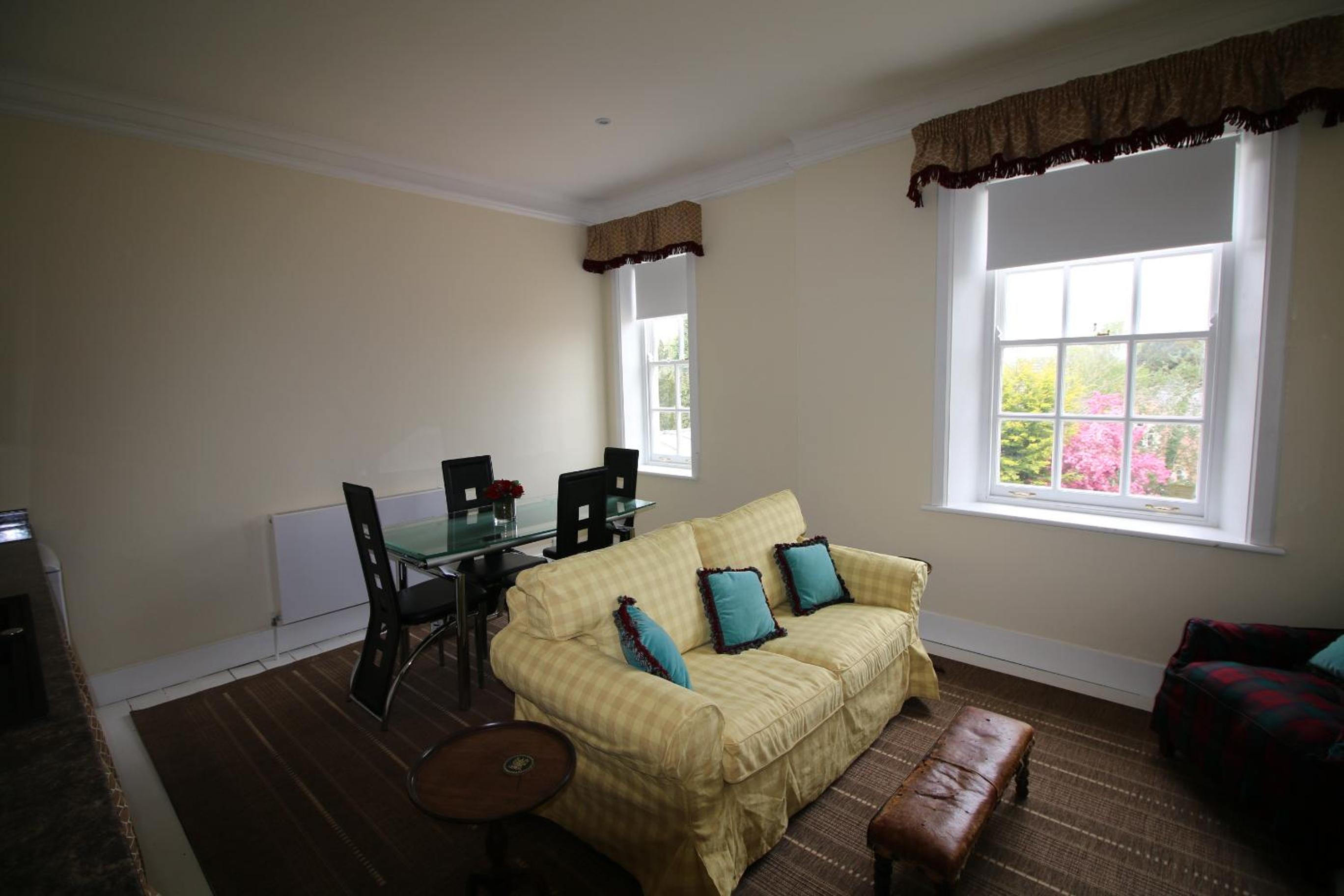 Apartment with Garden View