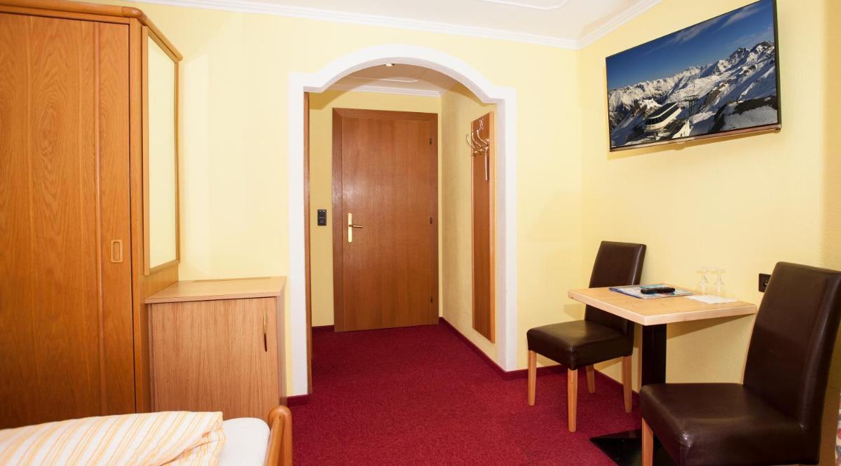 Double Room with Mountain View photo 2