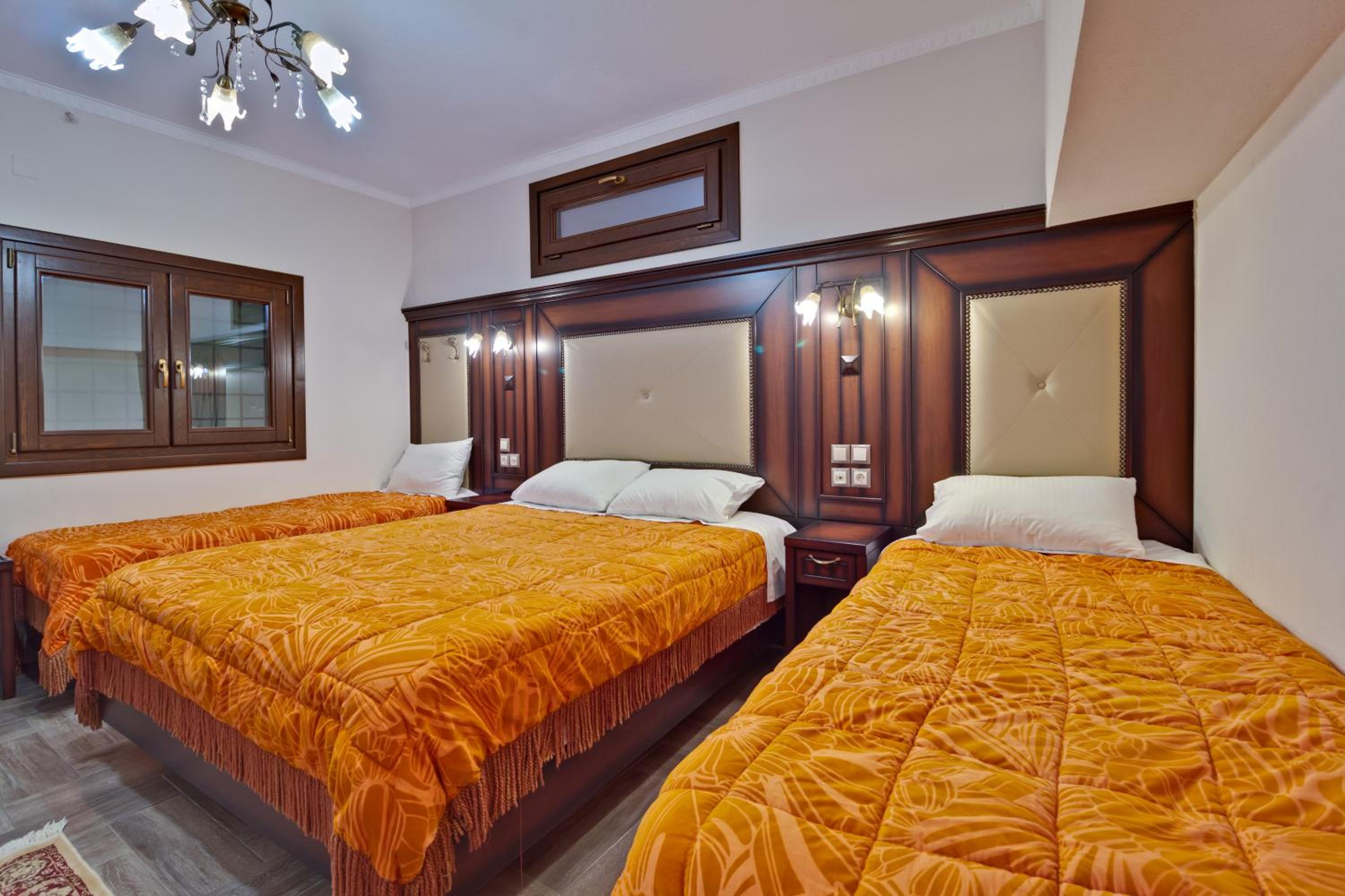 Family Apartment with Terrace and Side Meteora View - Photo 4