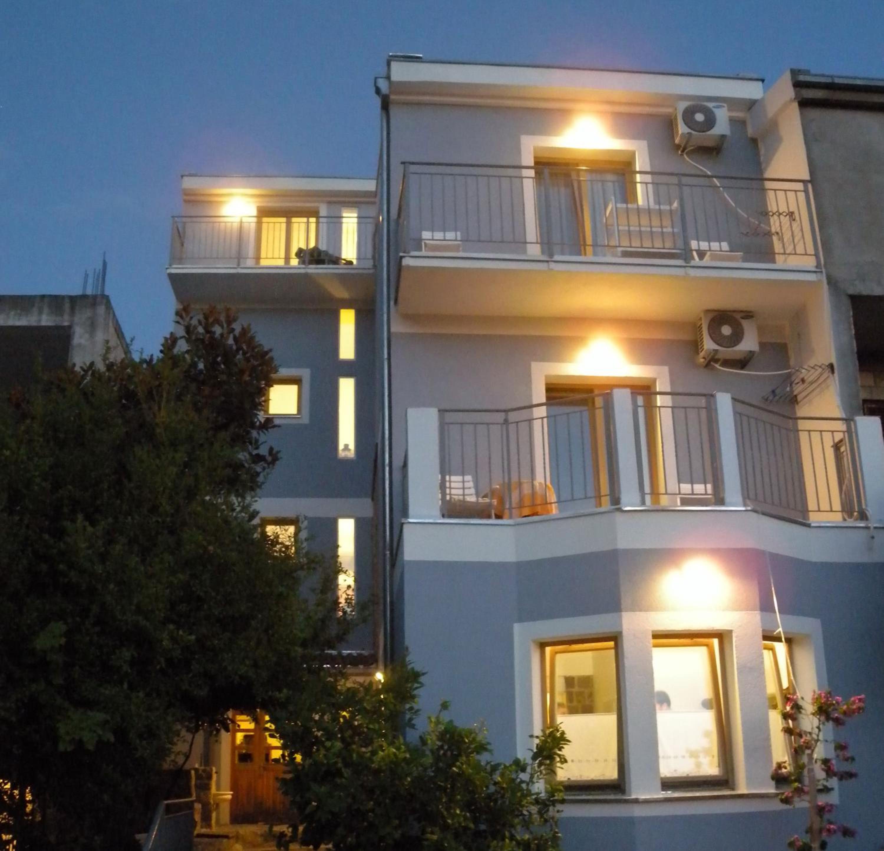 Apartment with Sea View photo 2