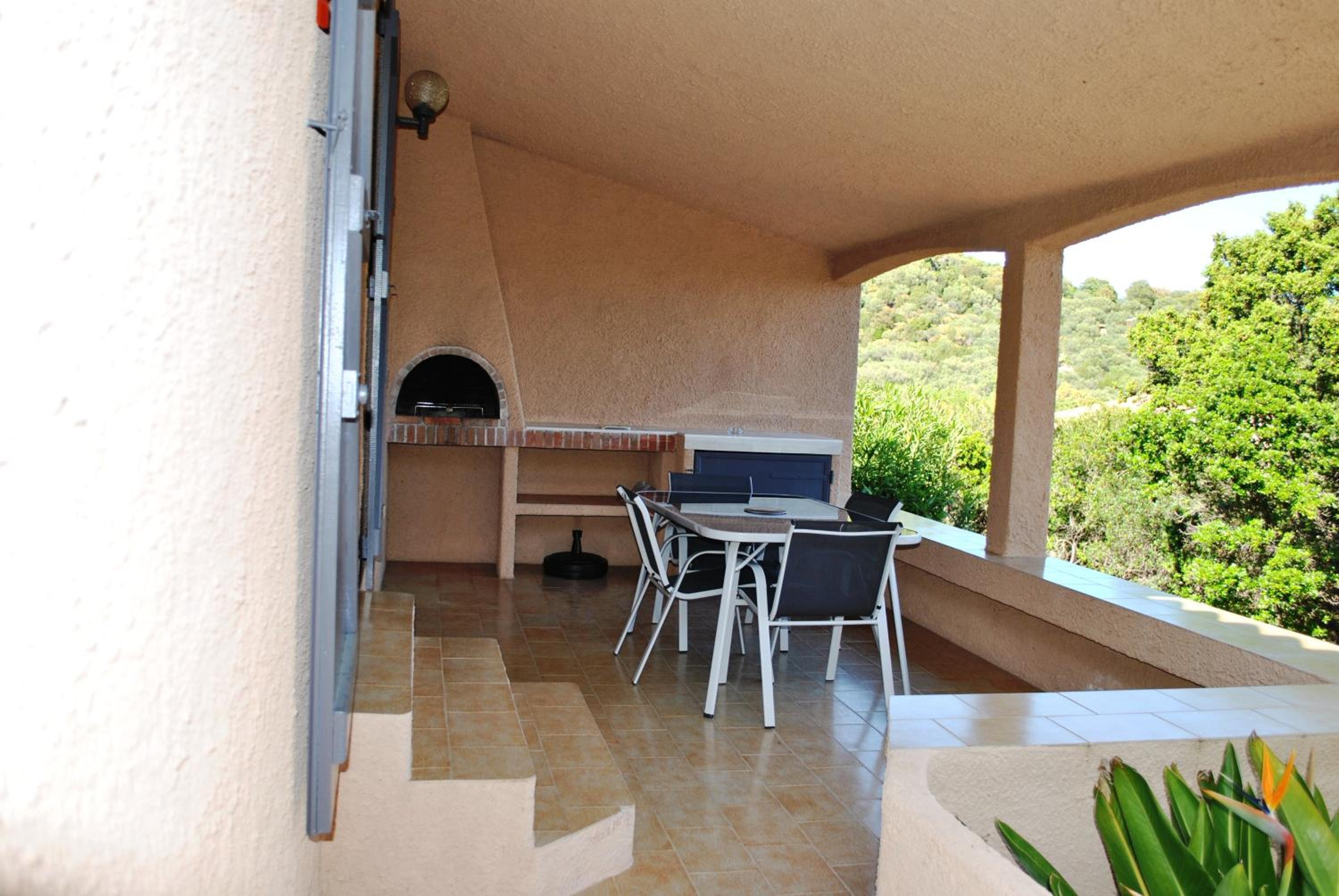 Two-Bedroom House photo 3
