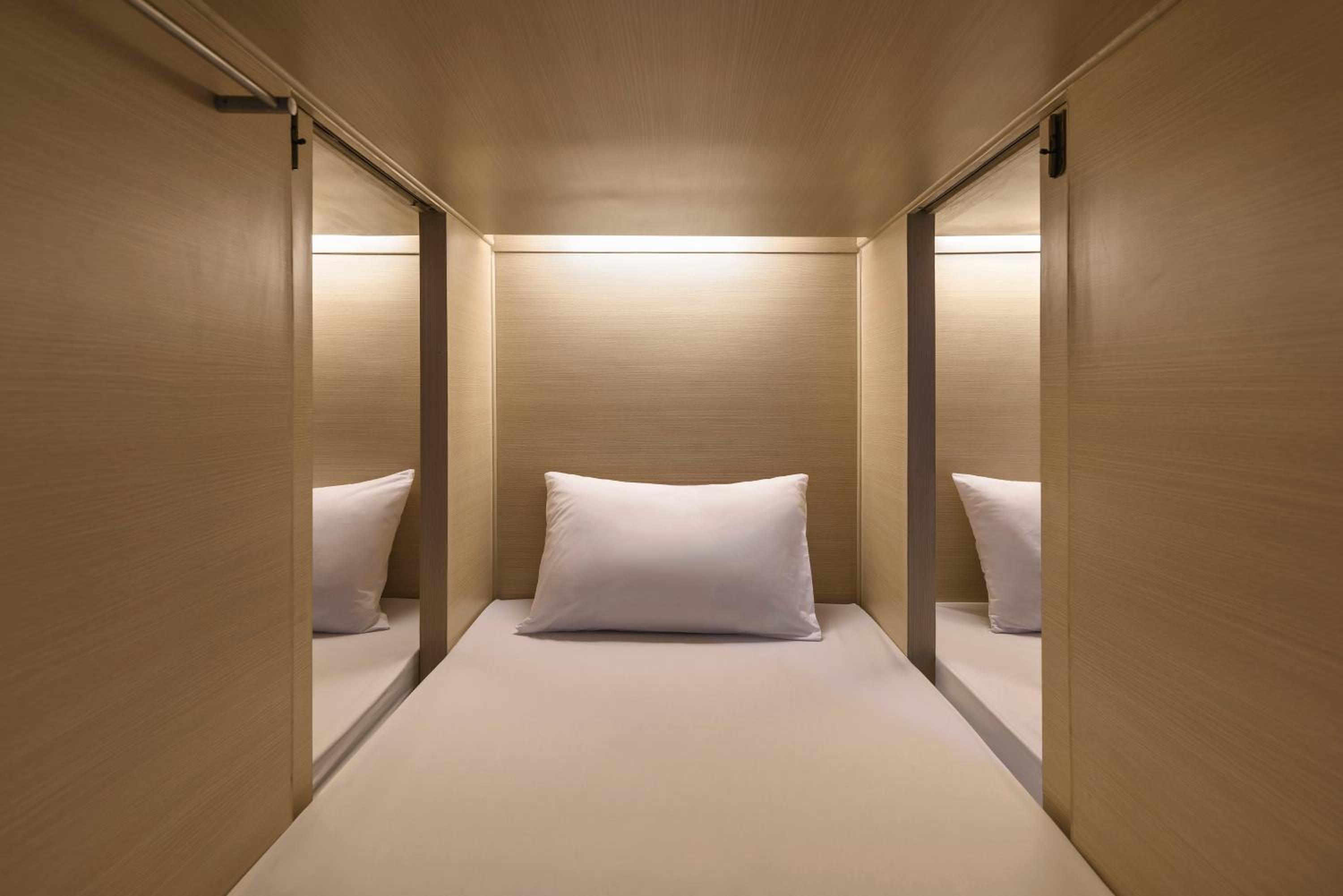 Bed in 6-Bed Mixed Dormitory Room photo 1