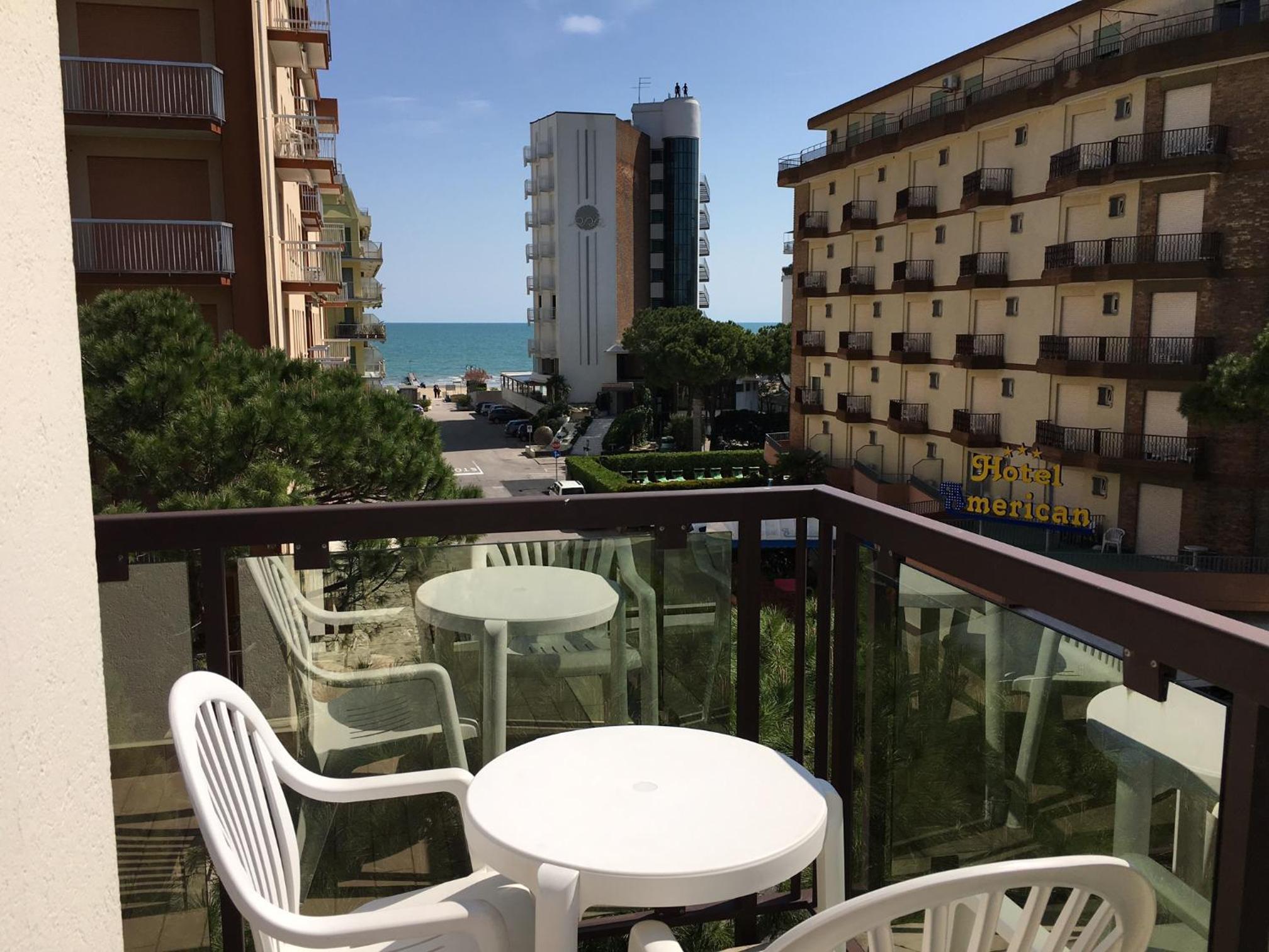 Double or Twin Room with Balcony and View - Photo 16