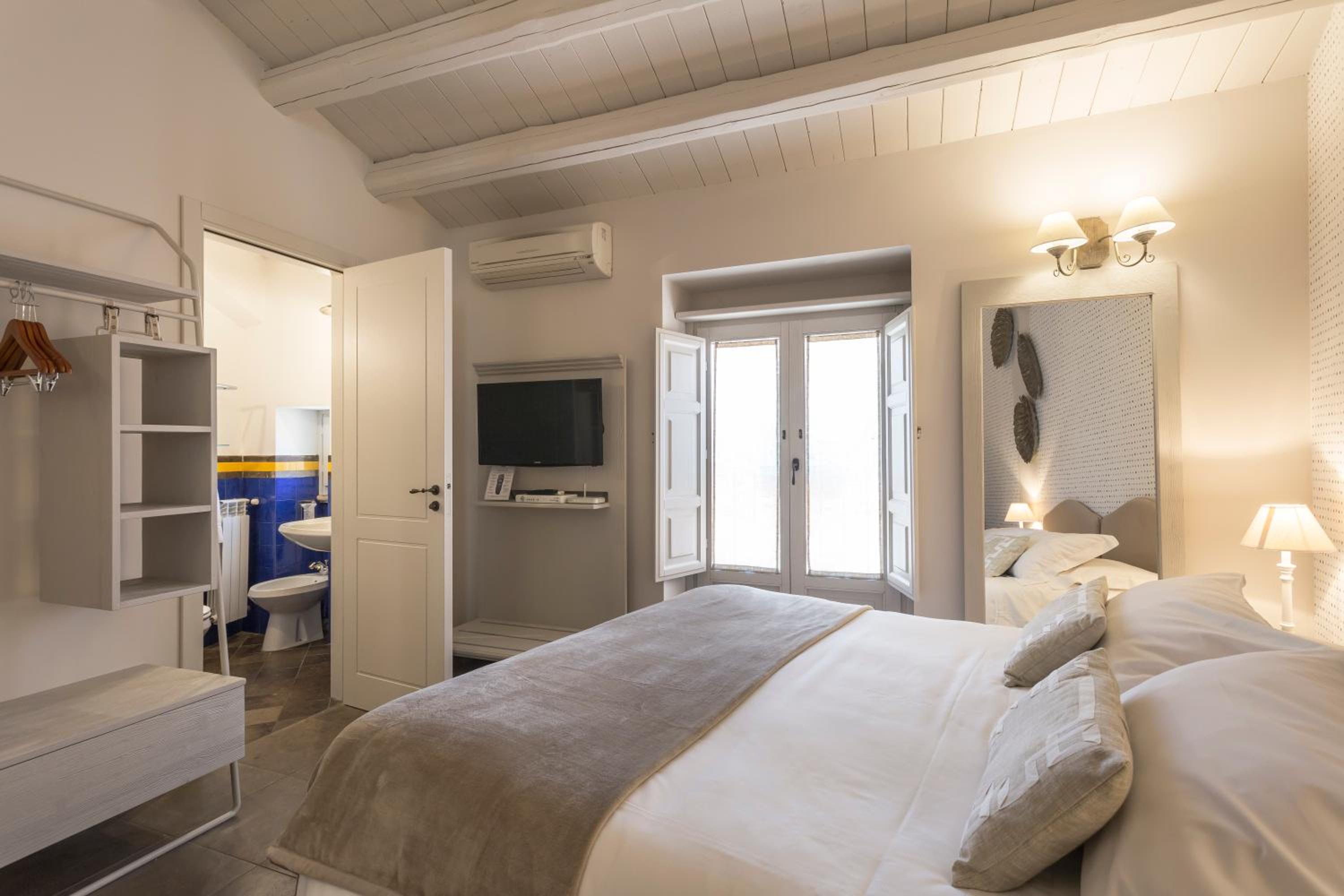 Junior Suite - Photo 21