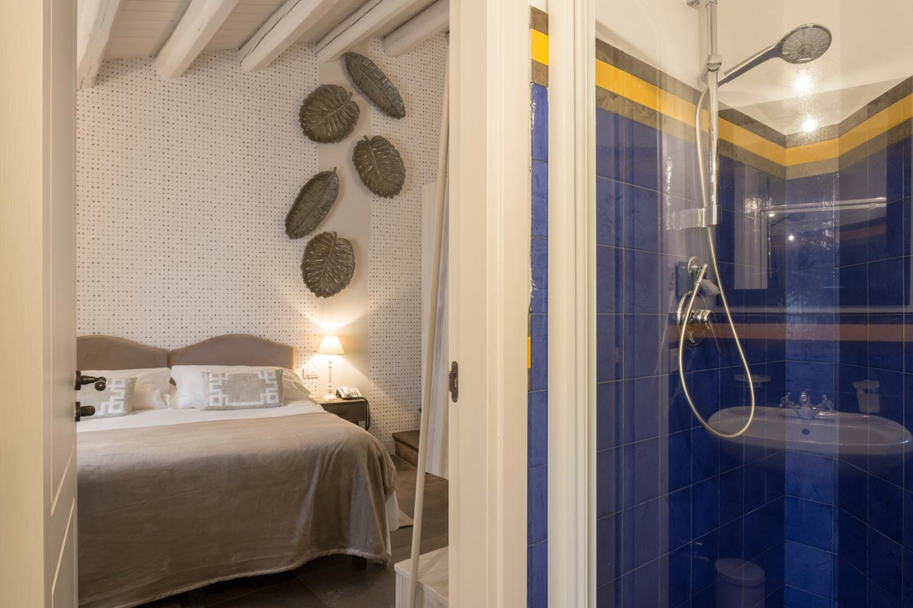 Junior Suite - Photo 11