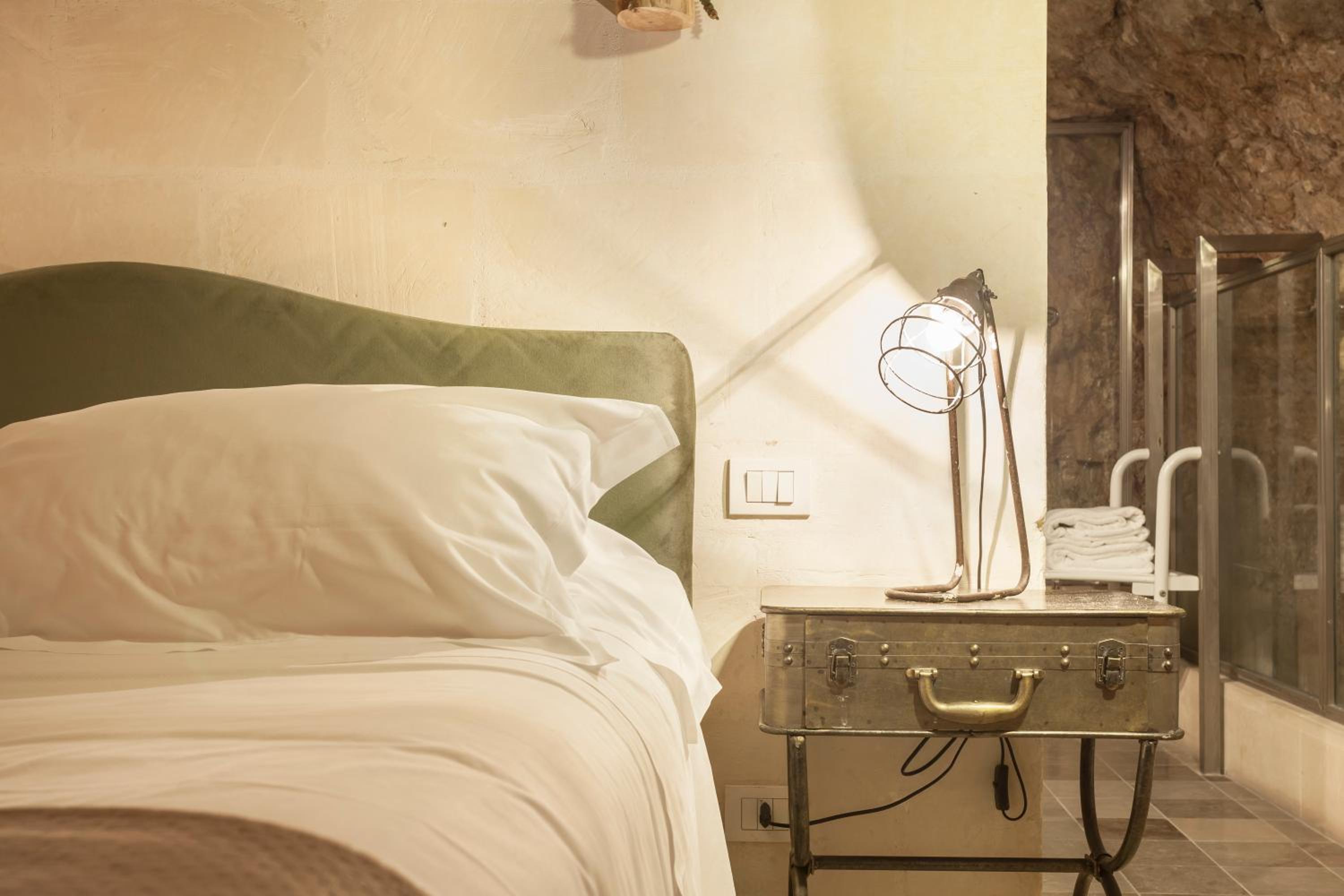 Deluxe Junior Suite - Photo 6