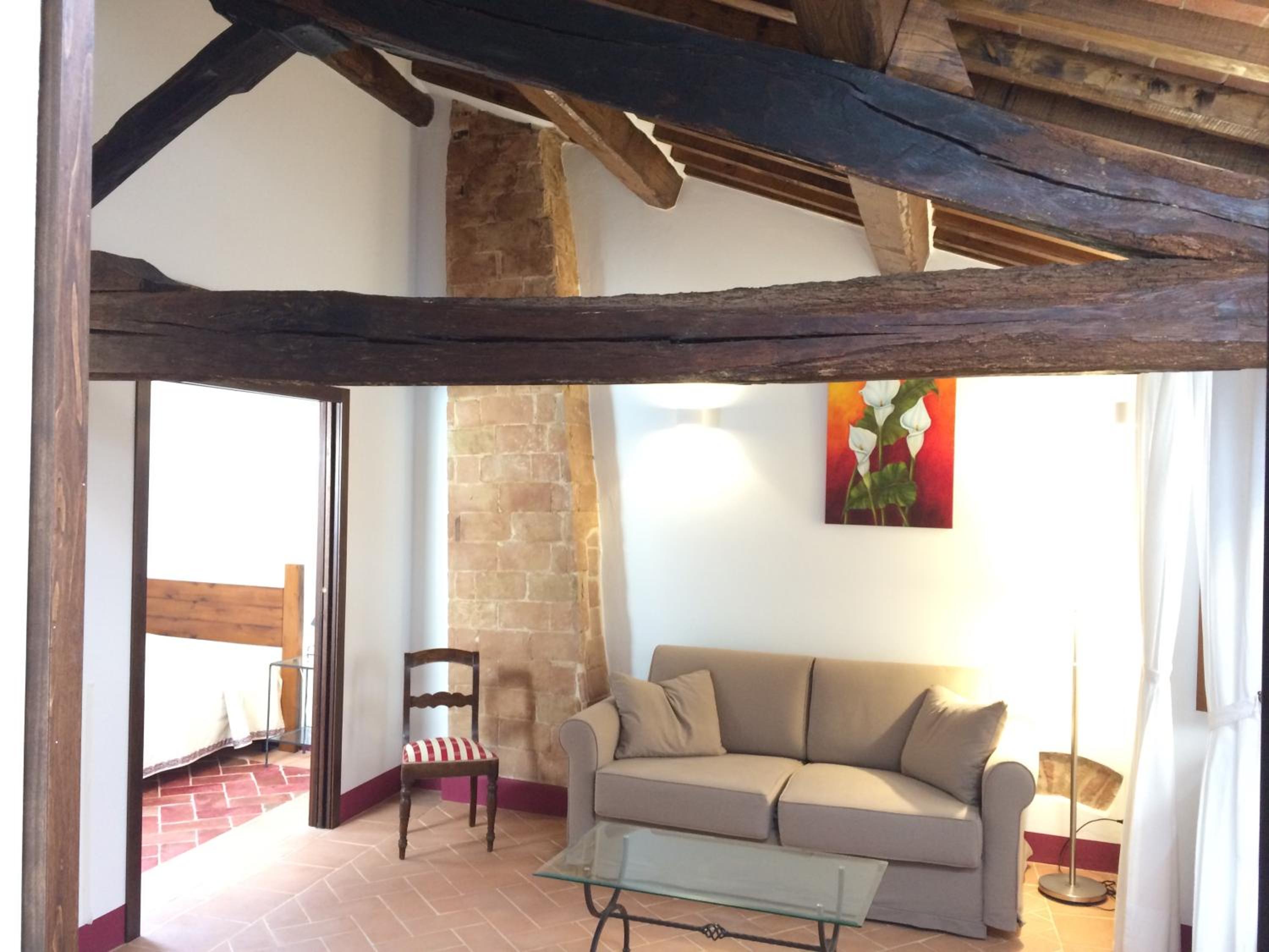 Deluxe Junior Suite - Photo 2