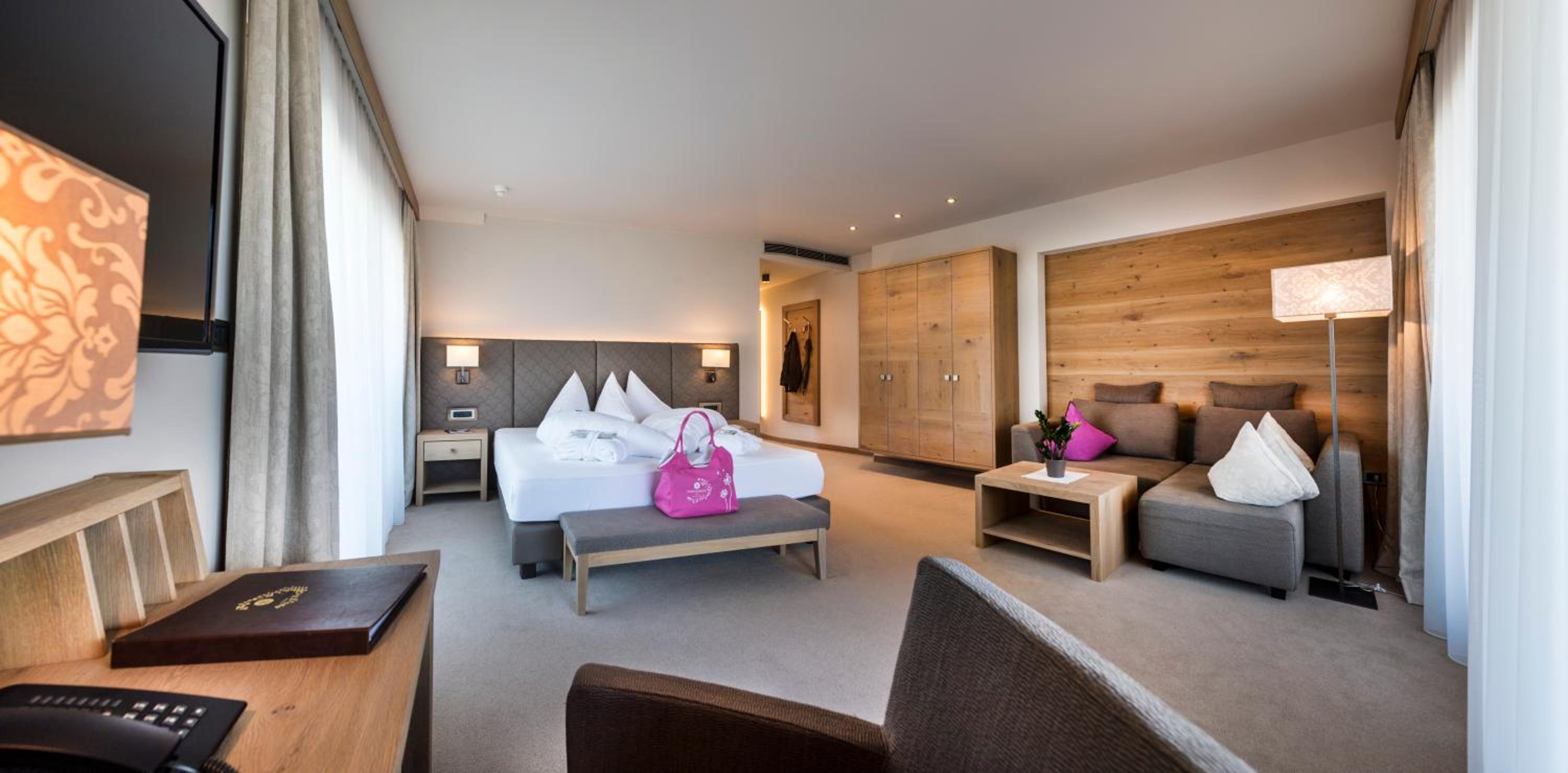 Superior King Suite