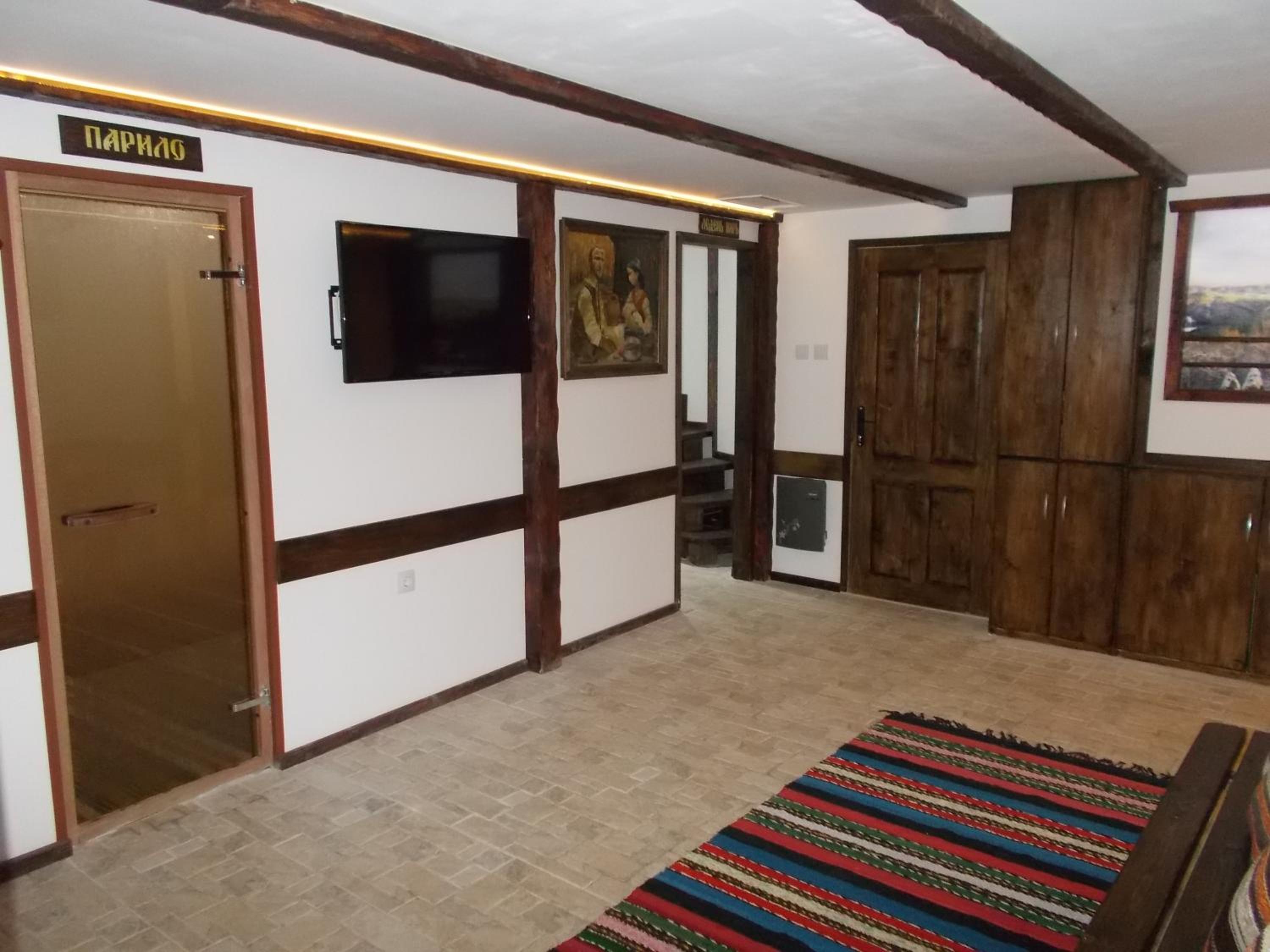One-Bedroom Suite photo 3
