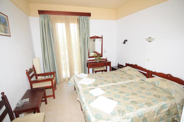 Standard Twin Room - Photo 3