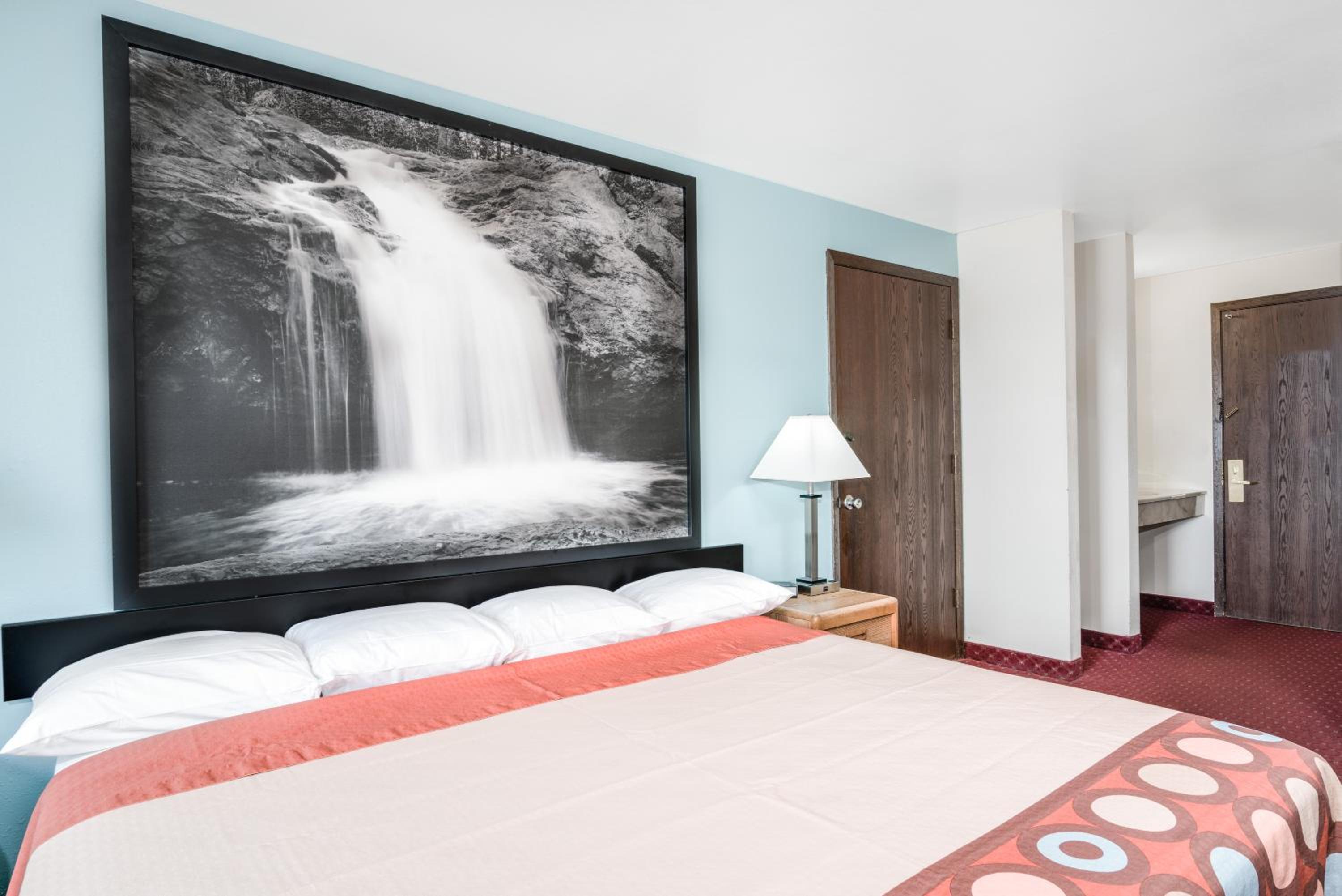 King Room- Non-Smoking - Photo 3