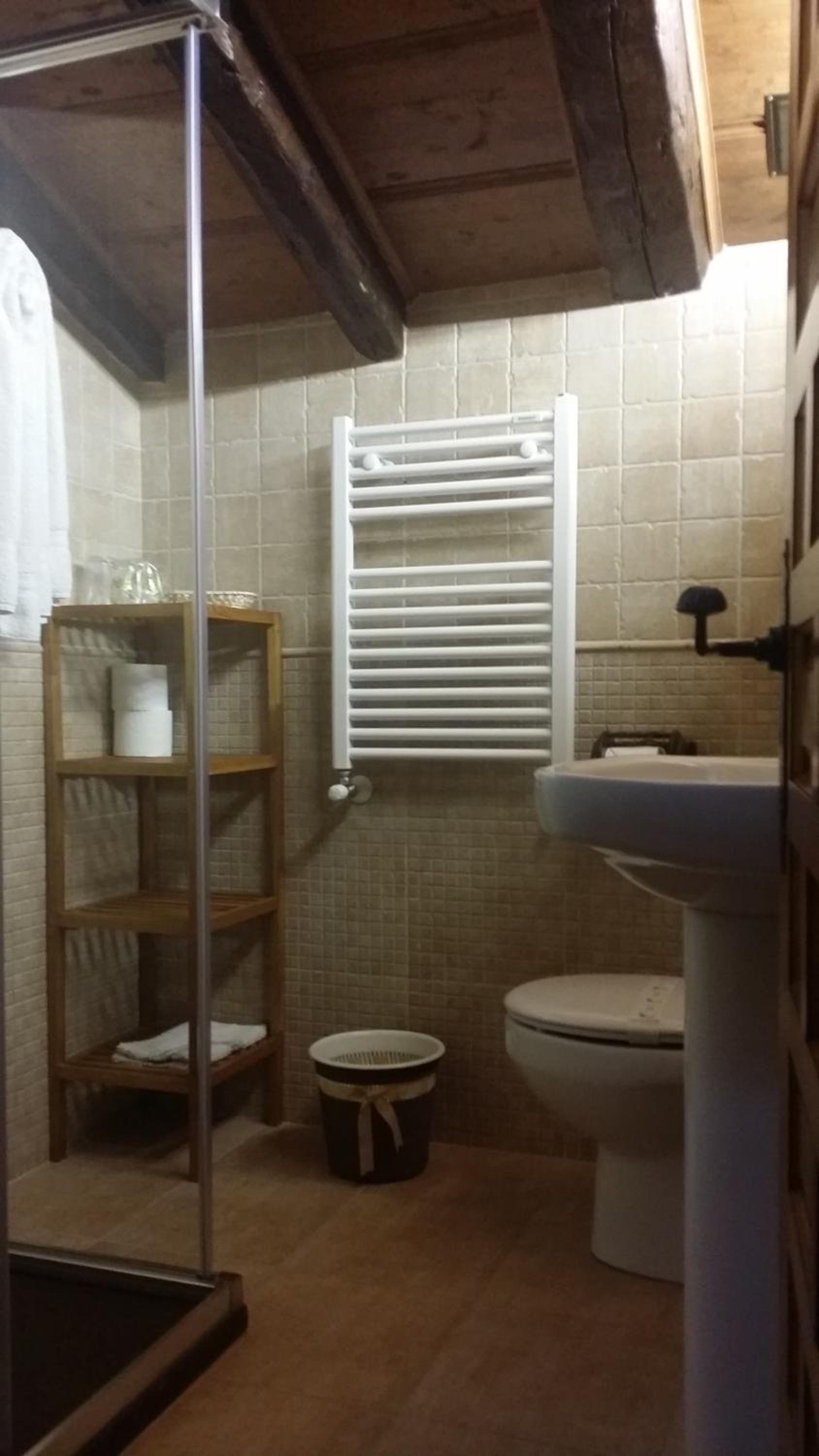 Basic Triple Room photo 2