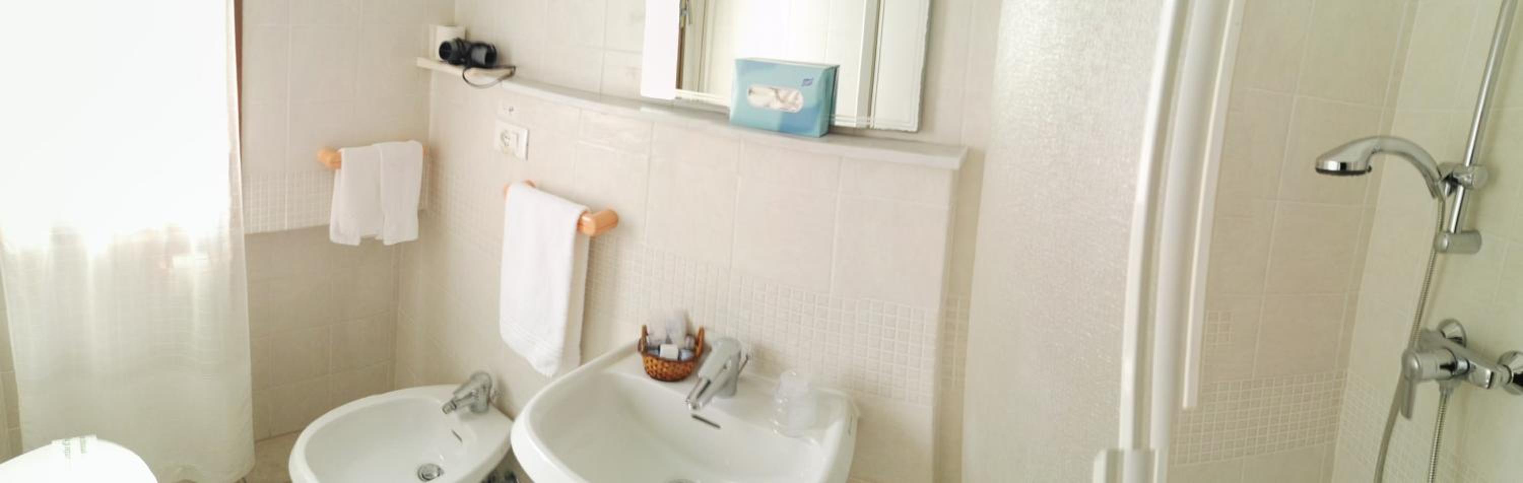 Small Double Room - Photo 3