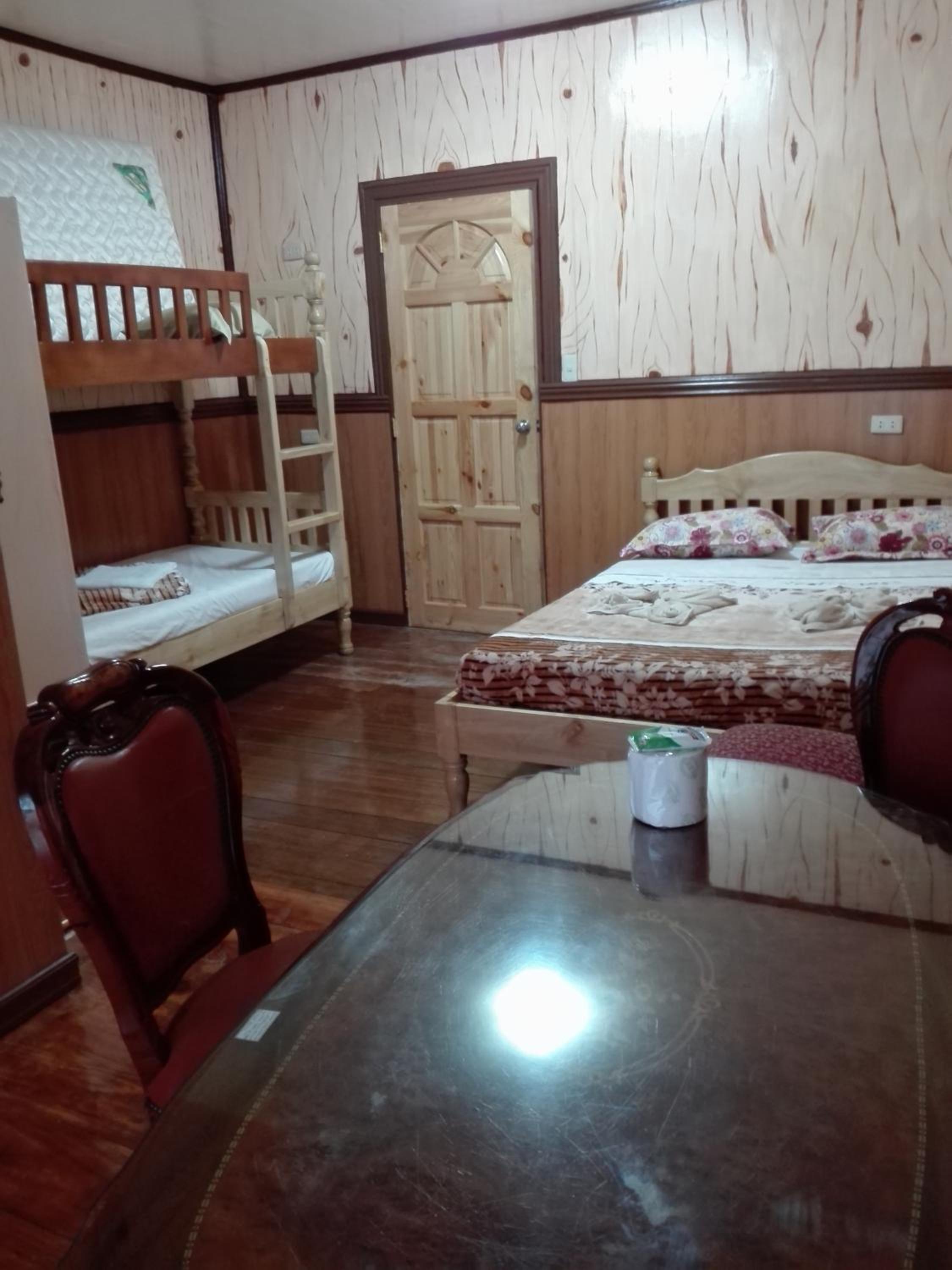 Family Room - Photo 4