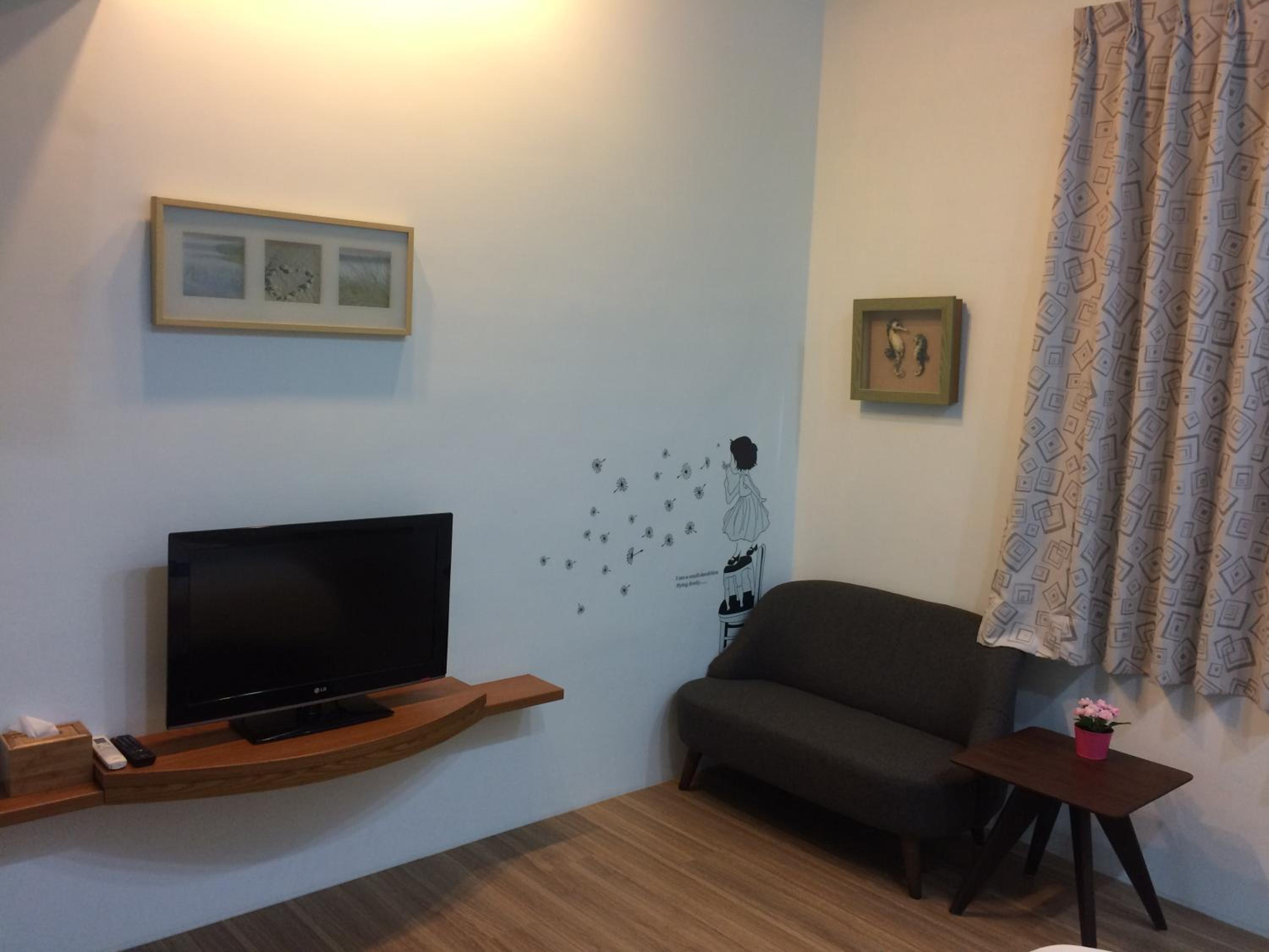Queen Room photo 1