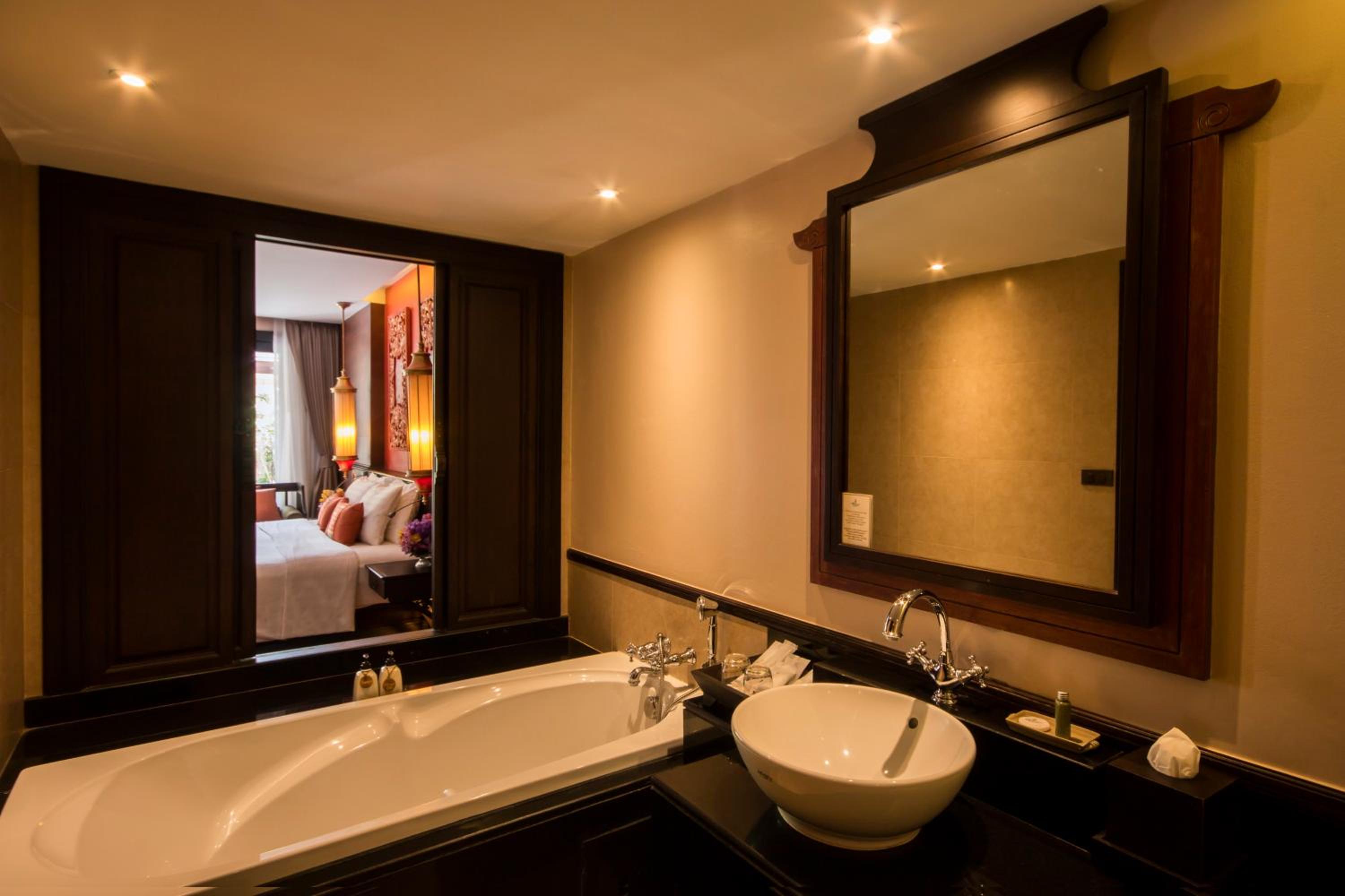 Deluxe Plunge Pool Access Double or Twin - Photo 2