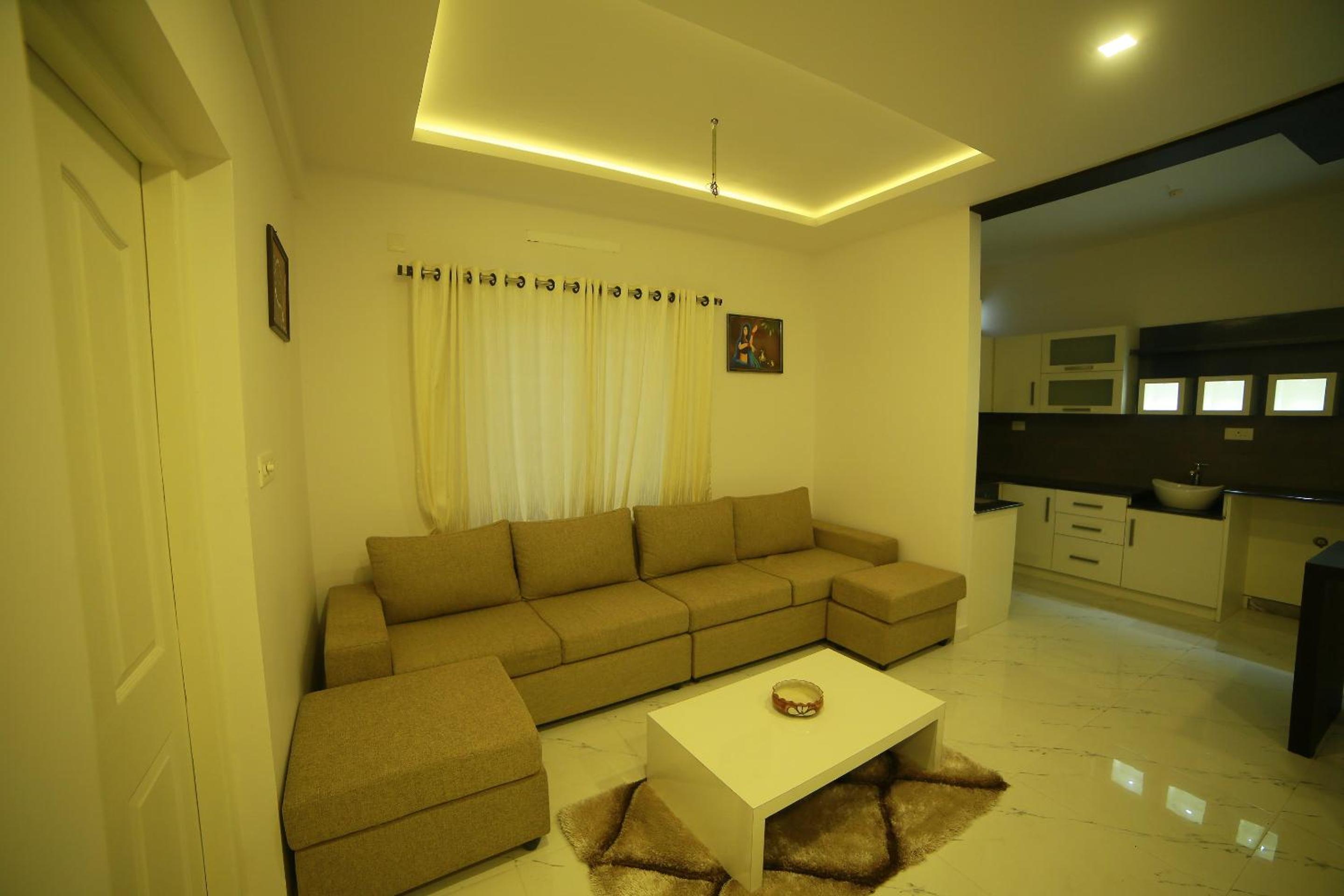 One-Bedroom Apartment photo 1