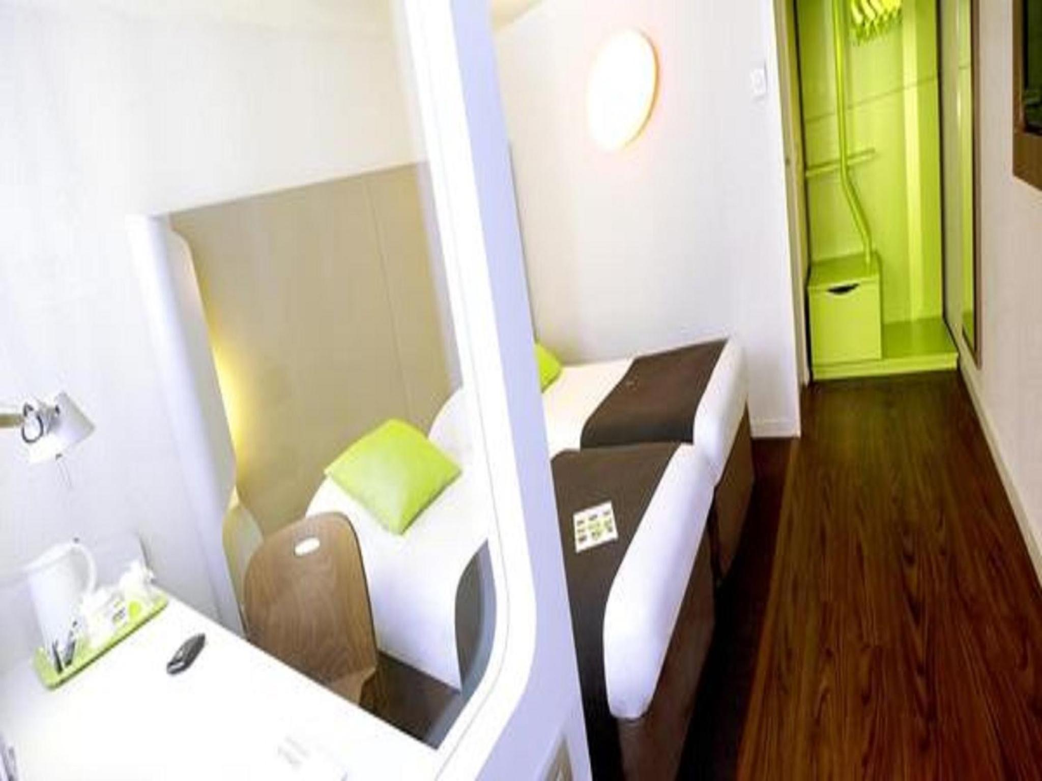 Standard Room - 2 Single Beds - Photo 5