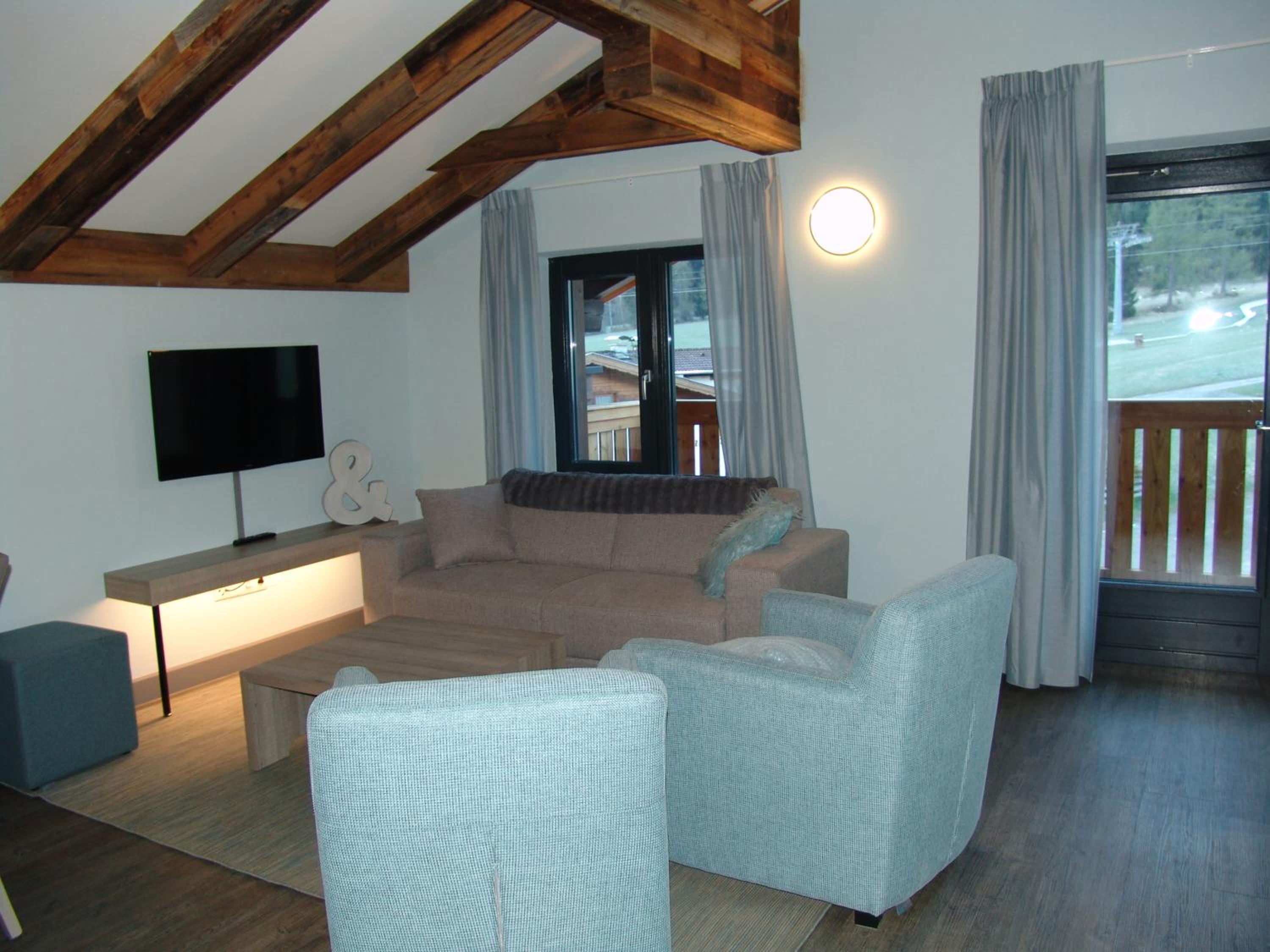 Apartment - Split Level photo 3