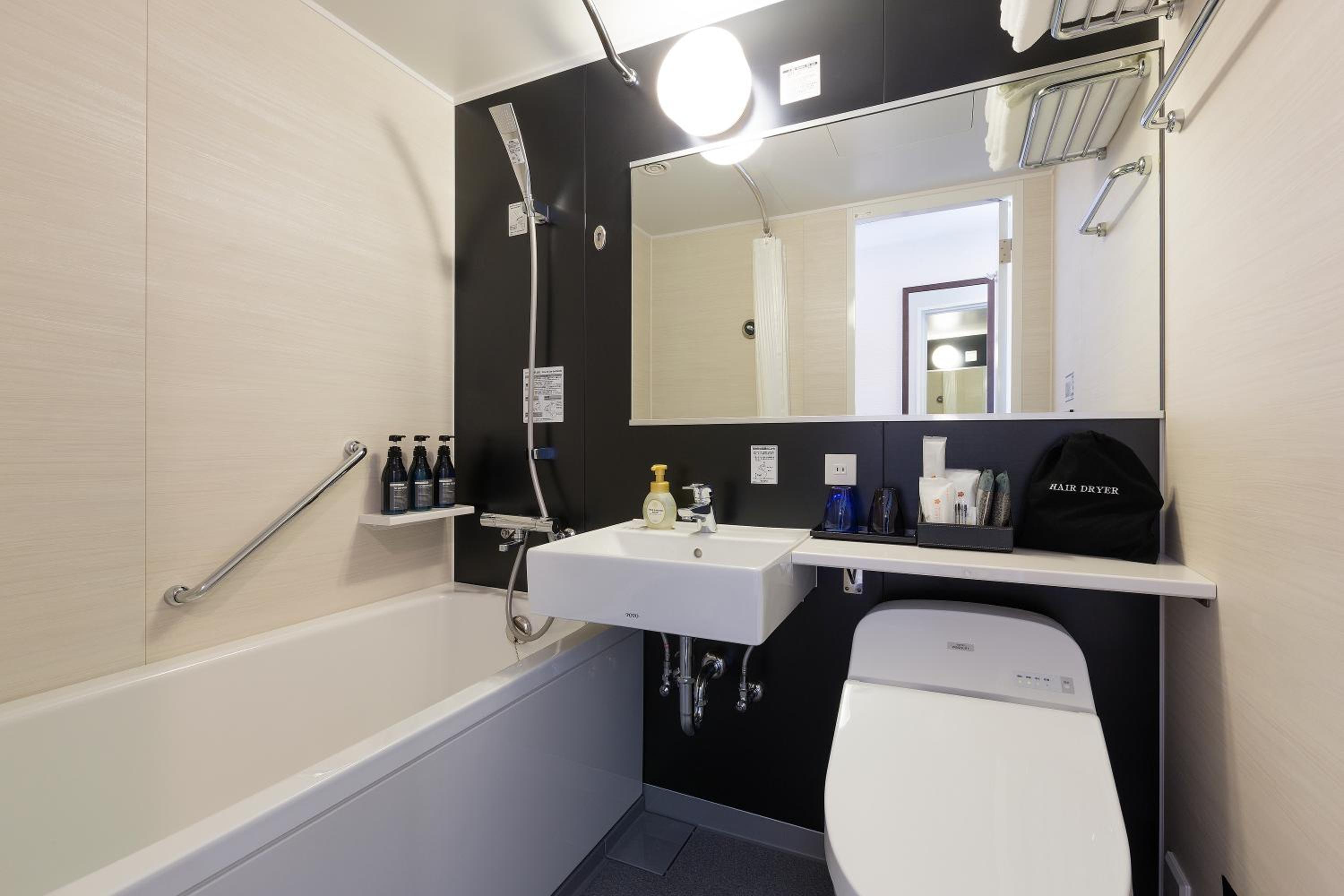 Double Room - Non-Smoking  photo 3