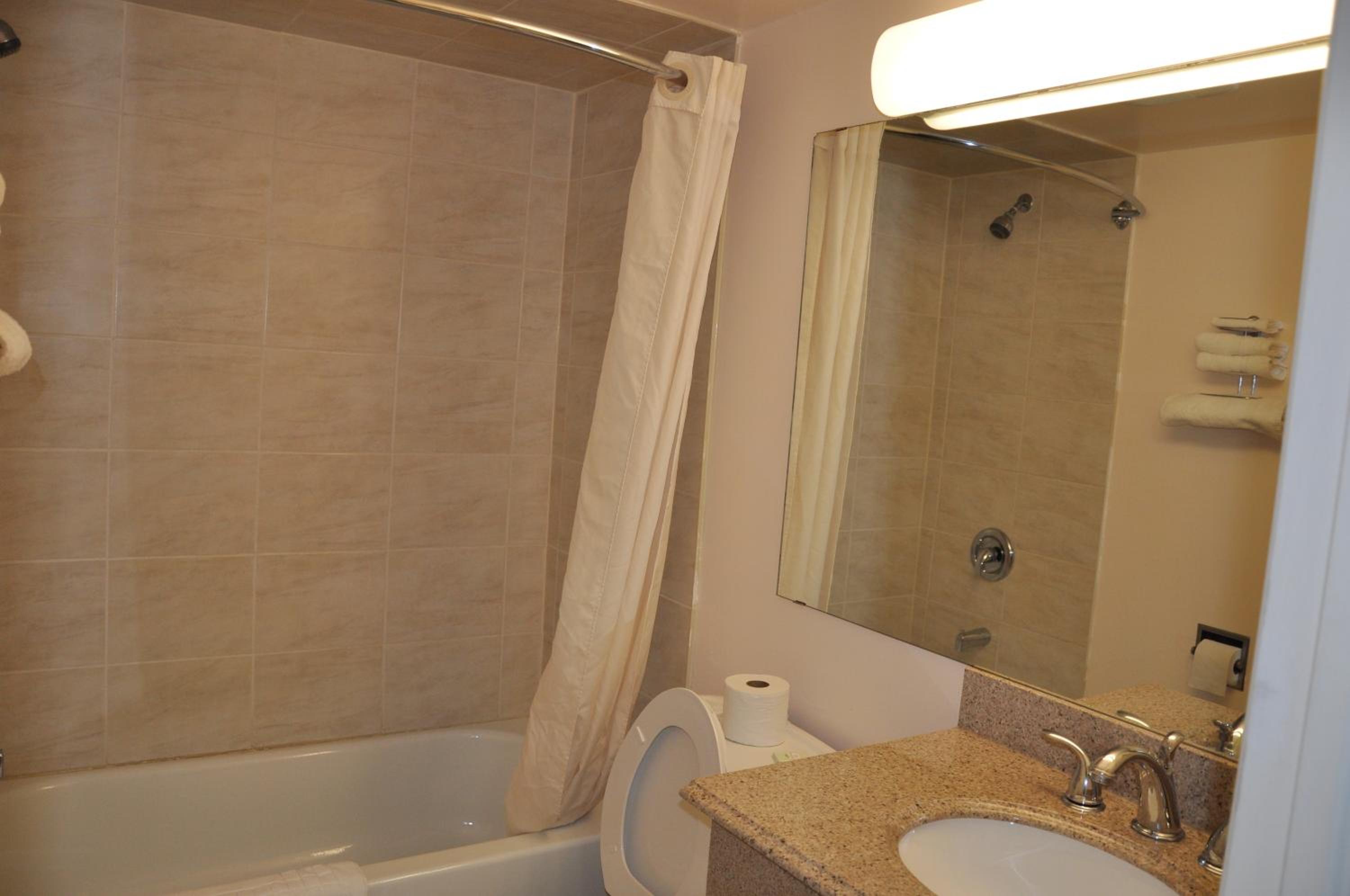 Queen Room - Photo 3